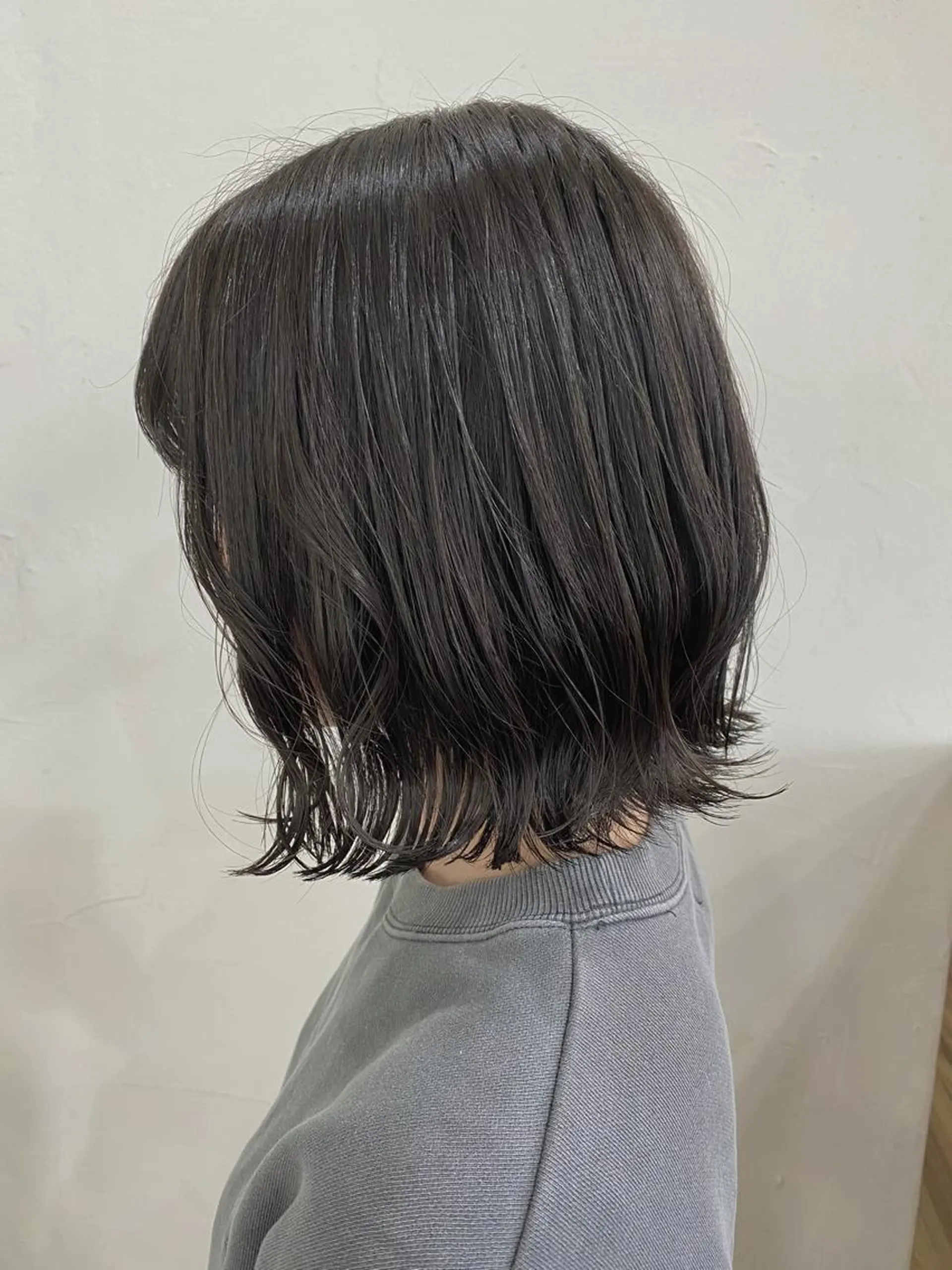 ショート カラー ヘアアレンジ グレージュ 暗髪カラー🫐パーマ おくだりんかのヘアスタイル