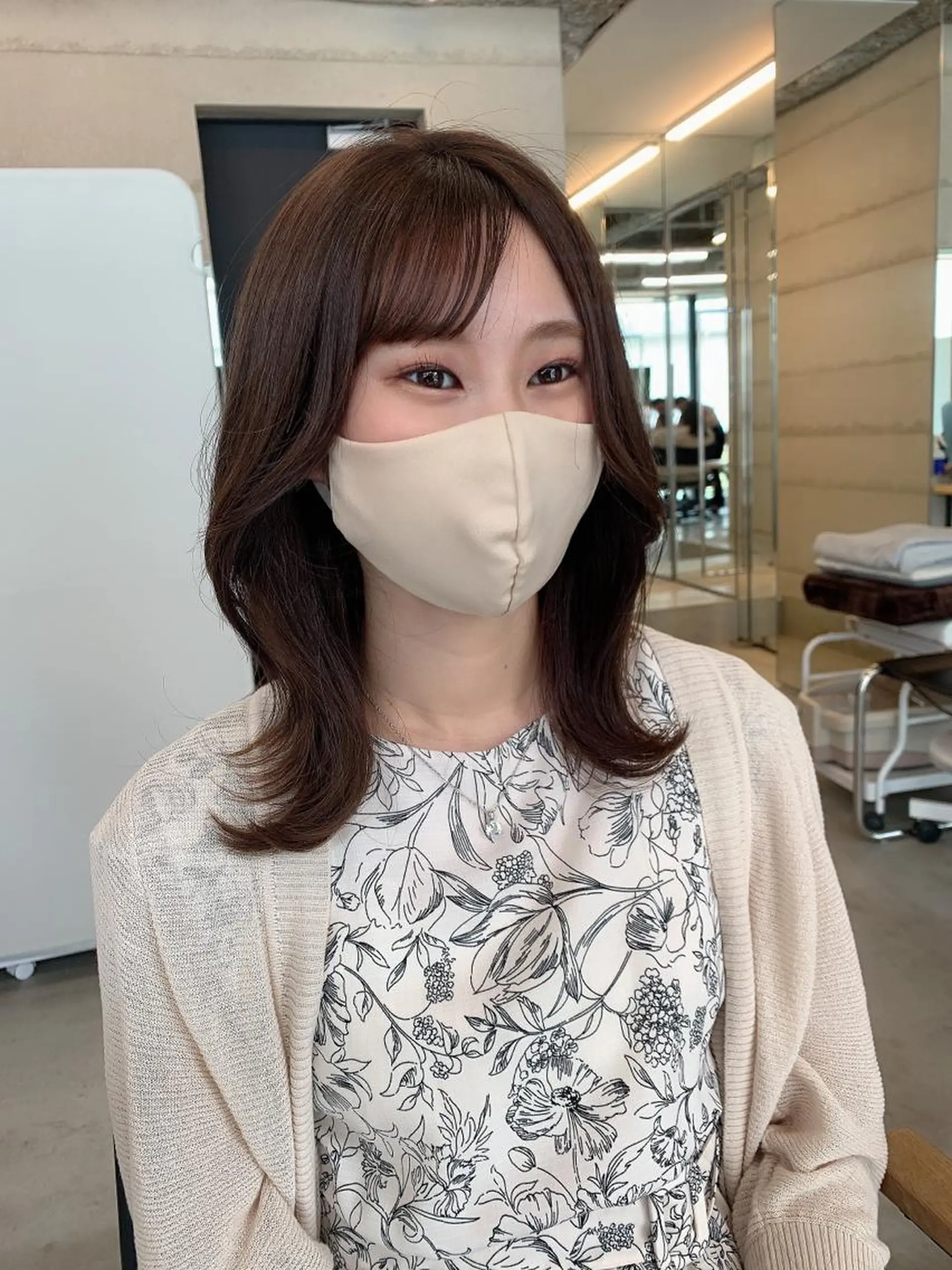 ミディアム カラー カット ヘアカラー トリートメント ヘッドスパ 透明感/オリーブ/ グレージュ/YUKAのヘアスタイル