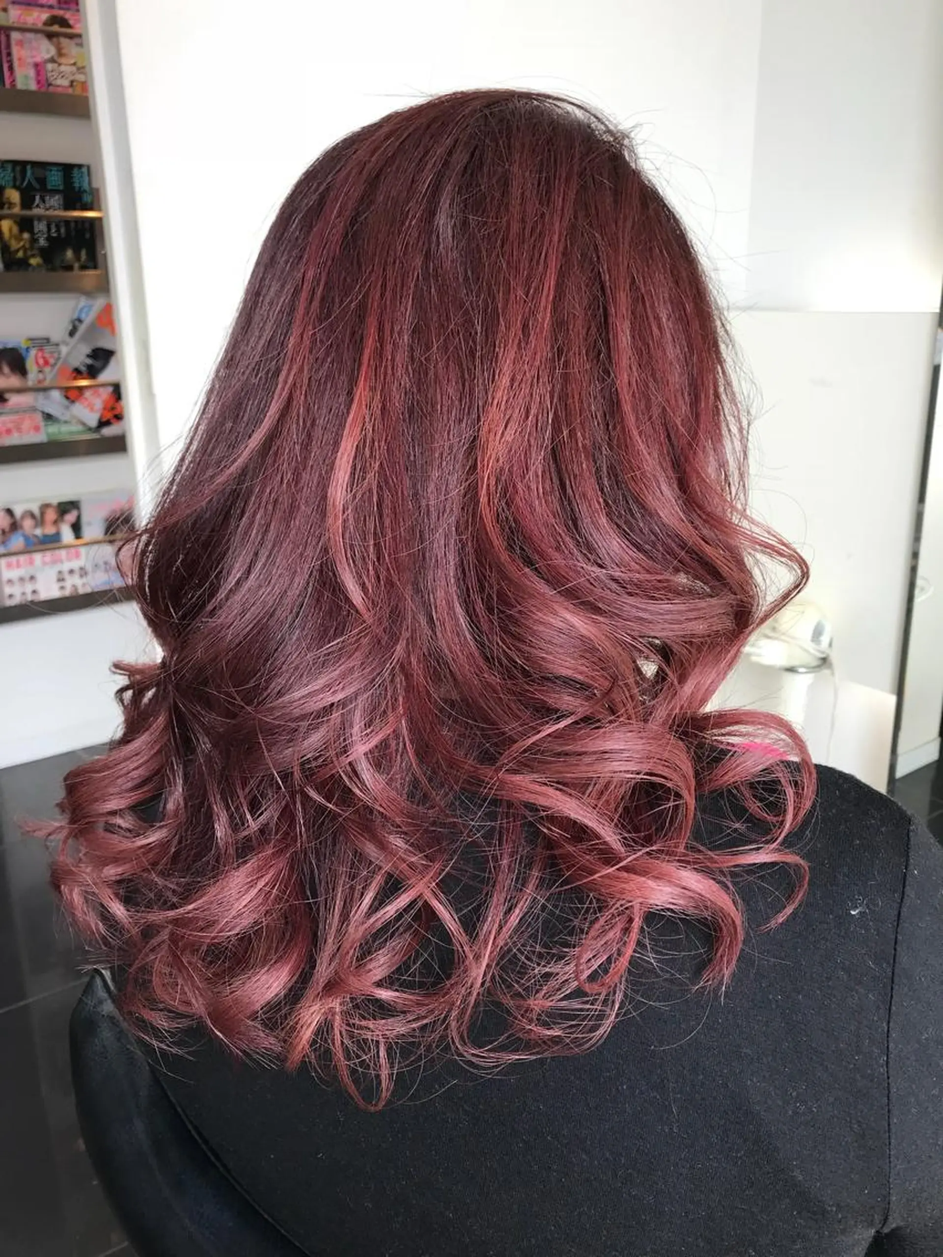 ロング カラー 関口 友行のヘアスタイル