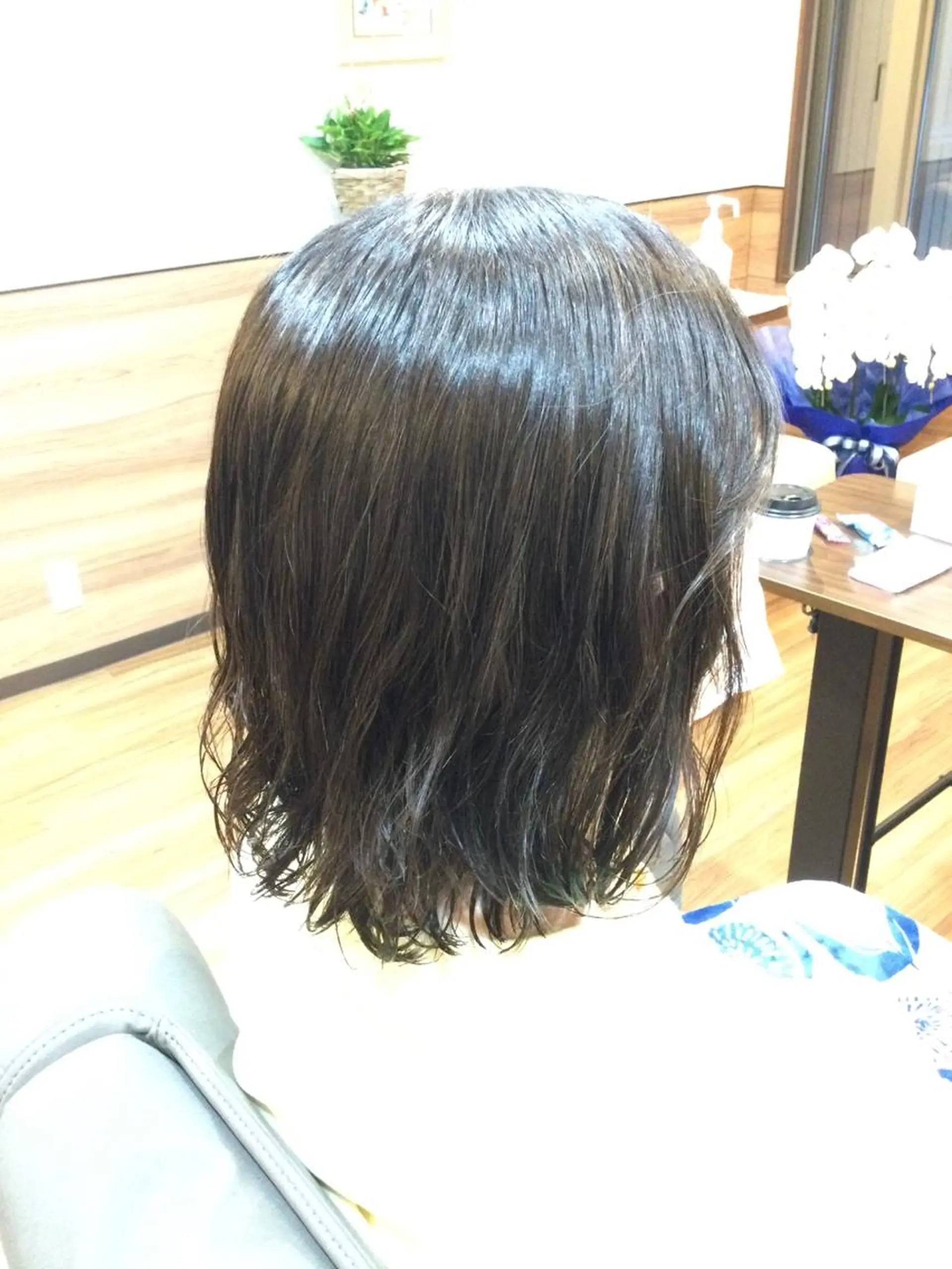 ミディアム カラー パーマ ブルーカラー ブルージュ Annon プライベートサロンのヘアスタイル