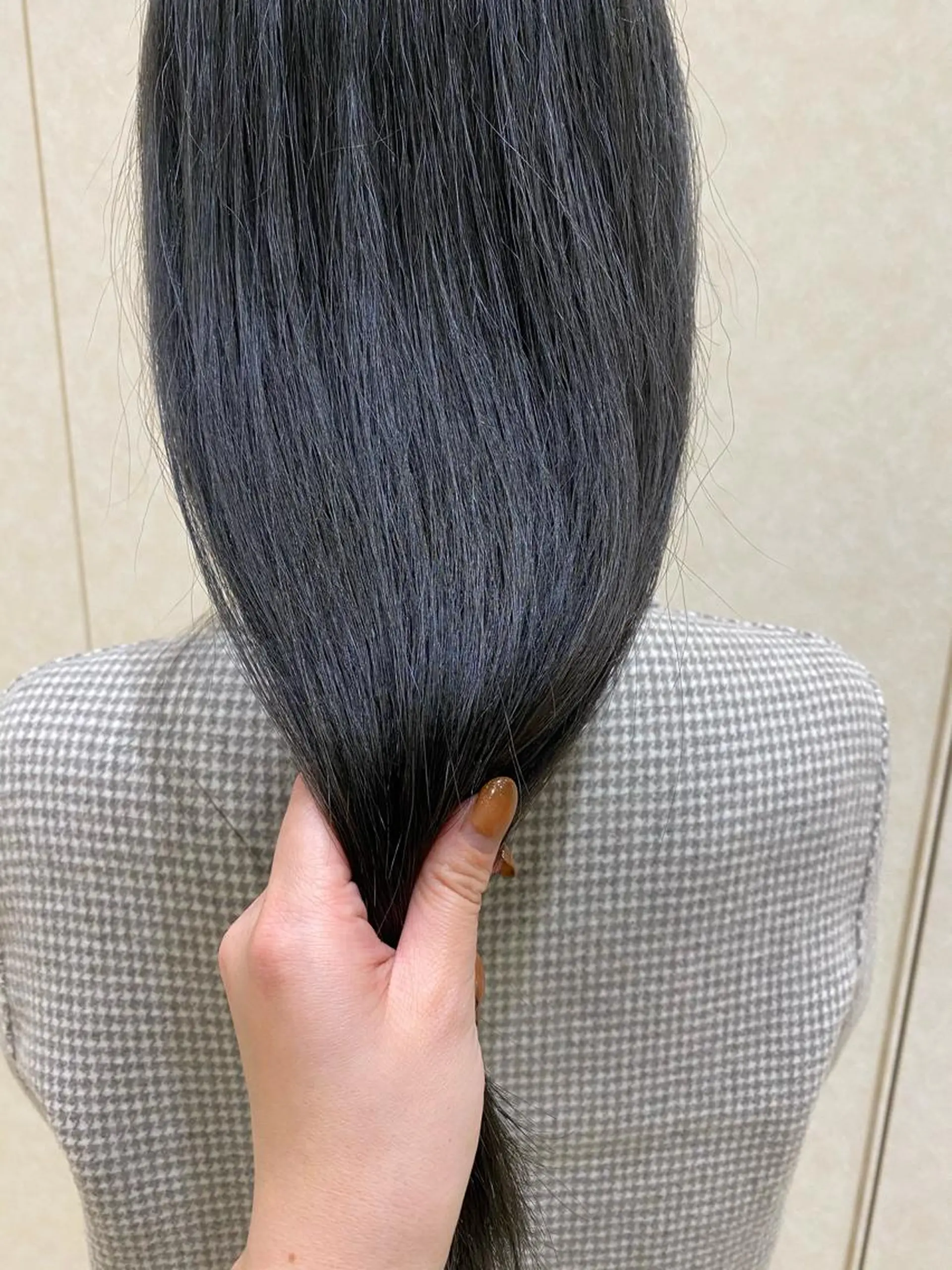 ロング 小倉 沙織のヘアスタイル