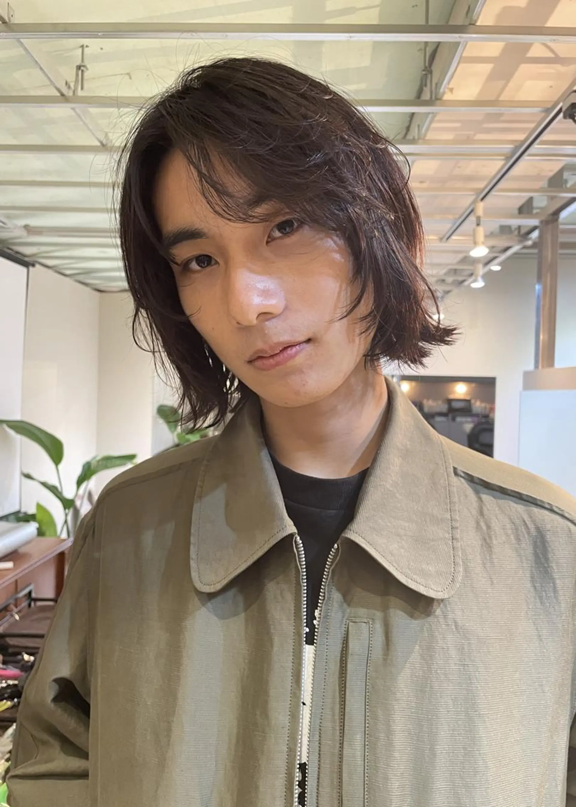 ミディアム カラー パーマ メンズ ショートボブ ミディアムパーマ メンズブリーチ メンズハイライト メンズインナーカラー CEINE PATHのヘアスタイル