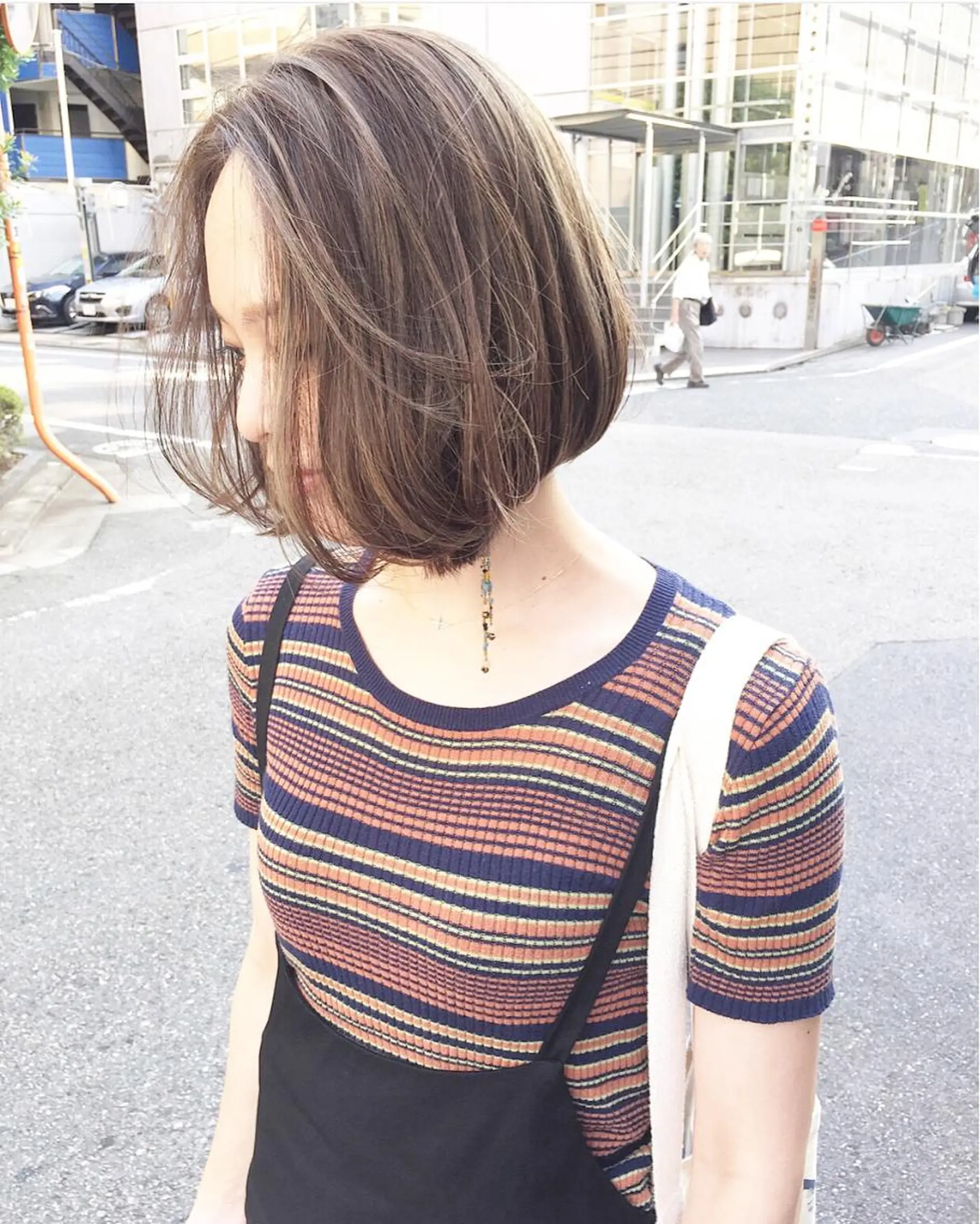 ショート カラー パーマ ヘアアレンジ メンズ キッズ ネイル マツエク・マツパ 結婚式・ブライダル ショートボブ センターパート メンズハイライト メンズベリーショート カット ヘアカラー トリートメント ヘッドスパ 韓国風×透明感カラー 髪質改善オタベシンヤのヘアスタイル