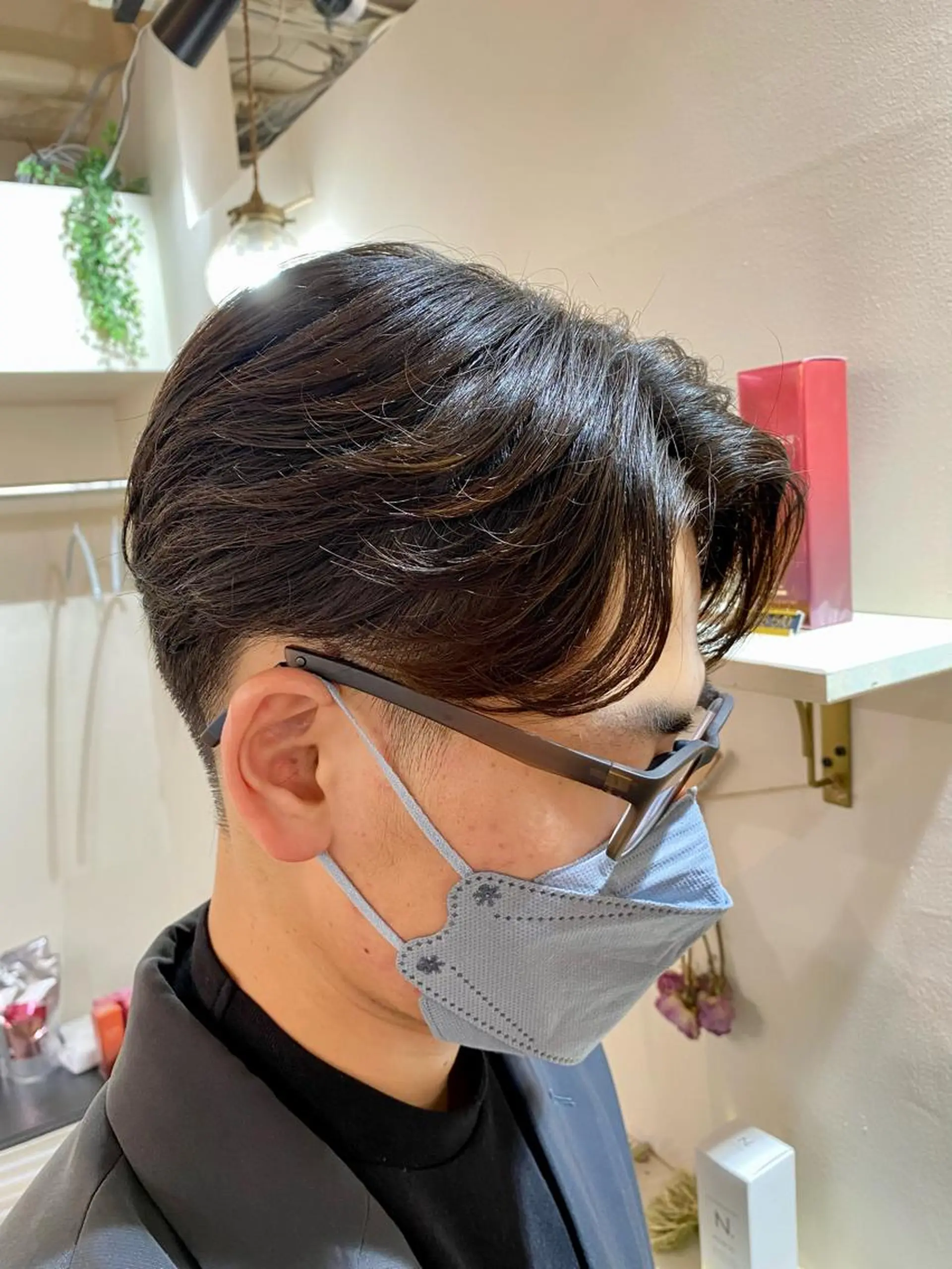 ショート カラー パーマ メンズ センターパート メンズカットパーマ ✂️ JOYAのヘアスタイル