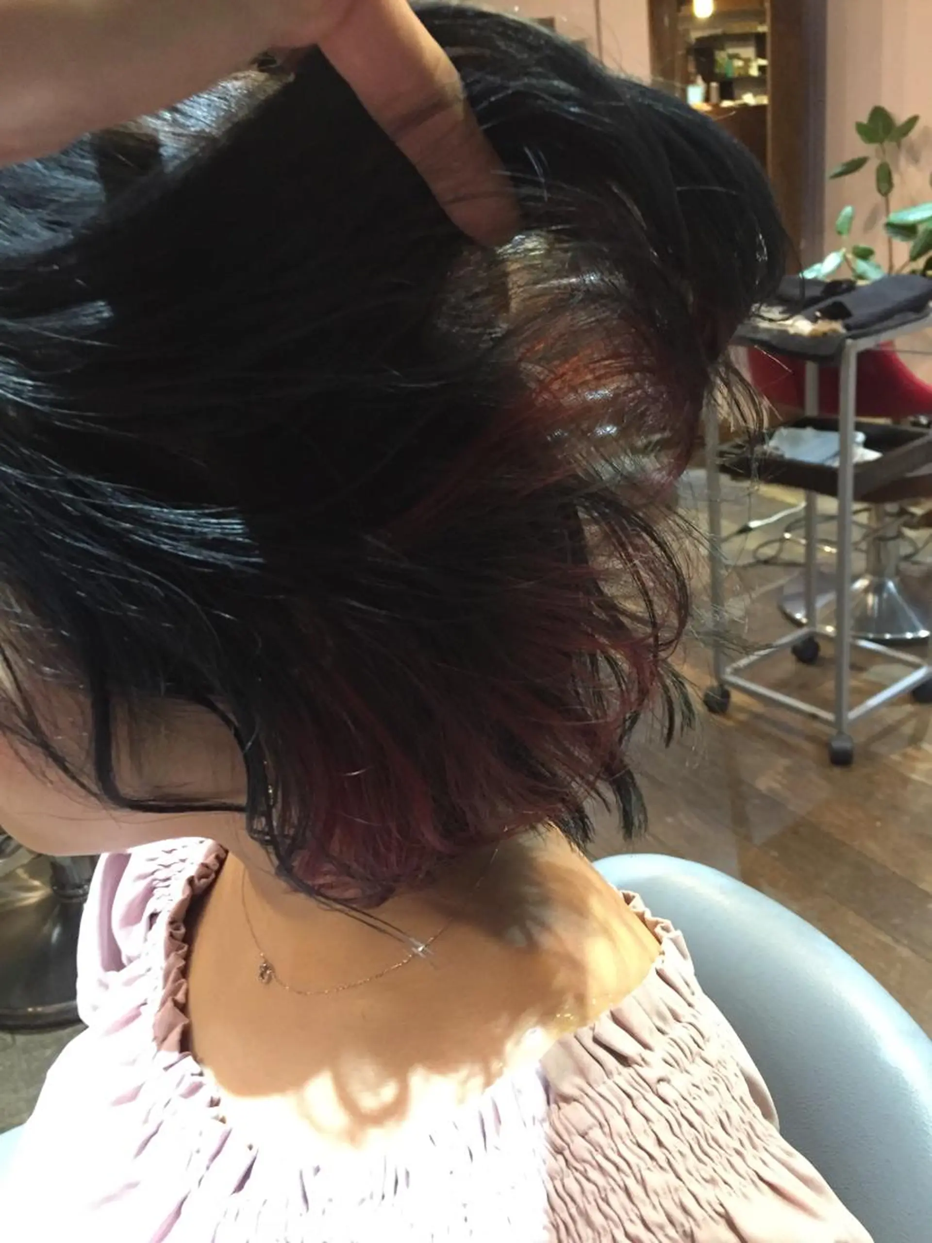 ミディアム カラー インナーカラー レッドカラー カット ヘアカラー トリートメント 原宿サロン代表 デザインカラー伊藤卓のヘアスタイル