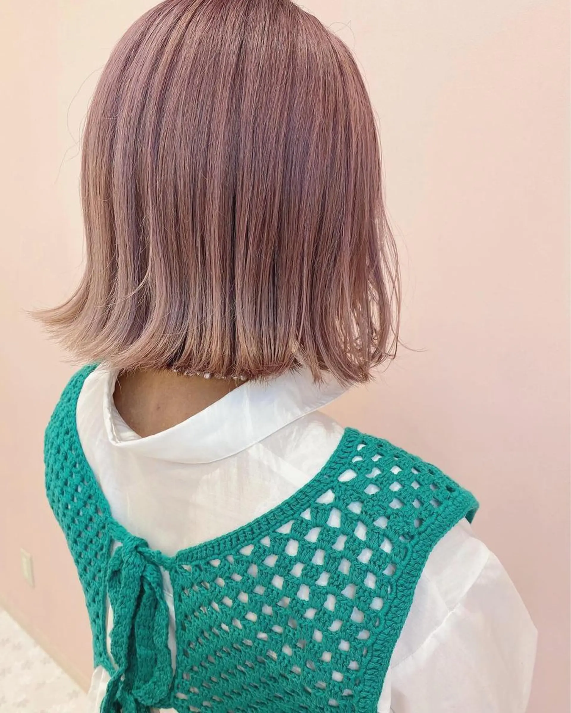 ミディアム 西本 夏美のヘアスタイル