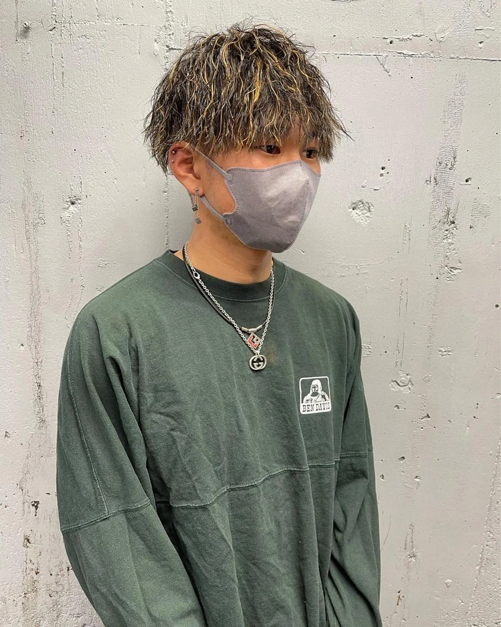 カラー パーマ メンズ 顔まわりレイヤー デザインカットのヘアスタイル