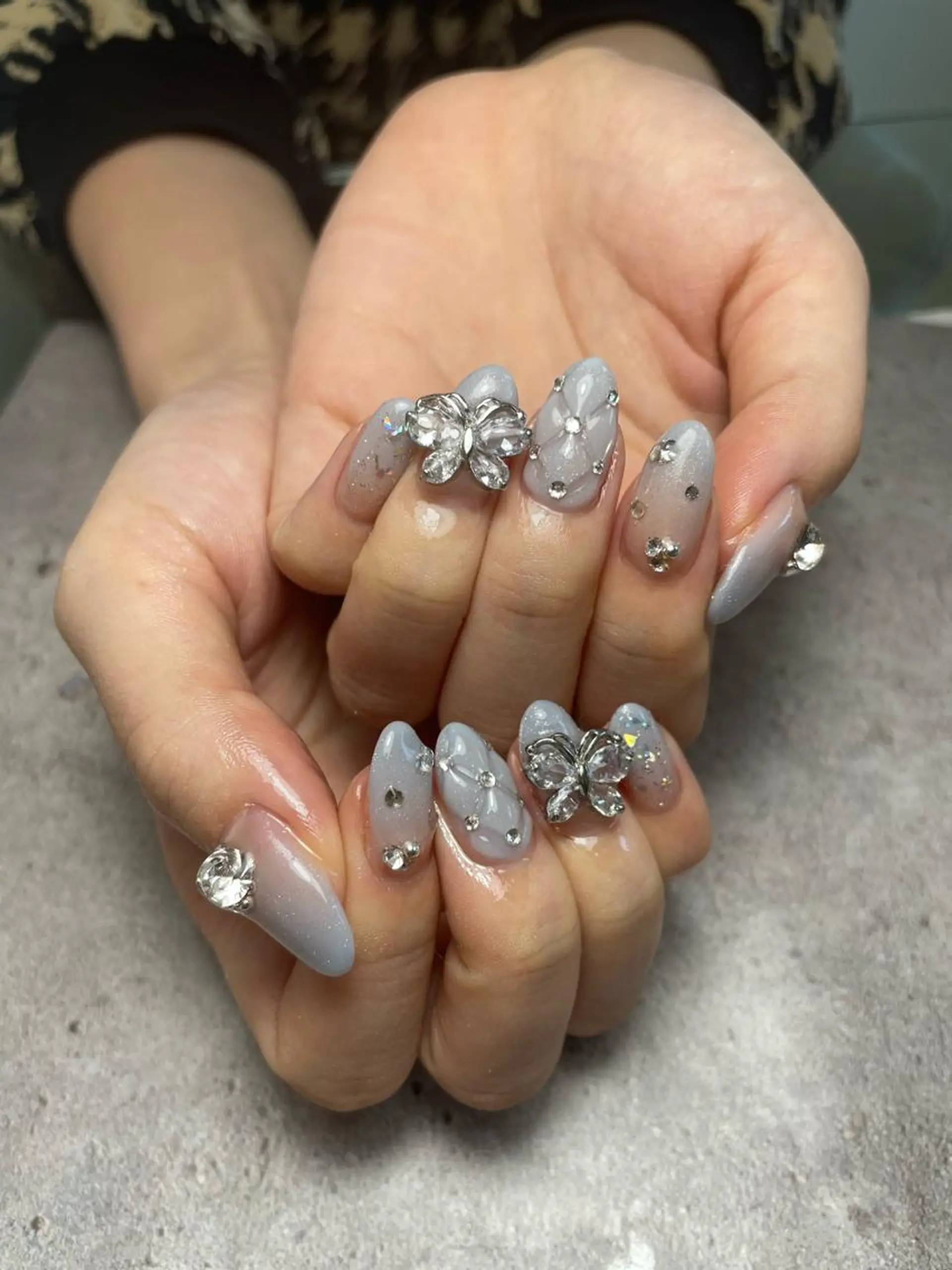 ミディアム ネイル BELLUNA Mizuki❤︎のネイルデザイン