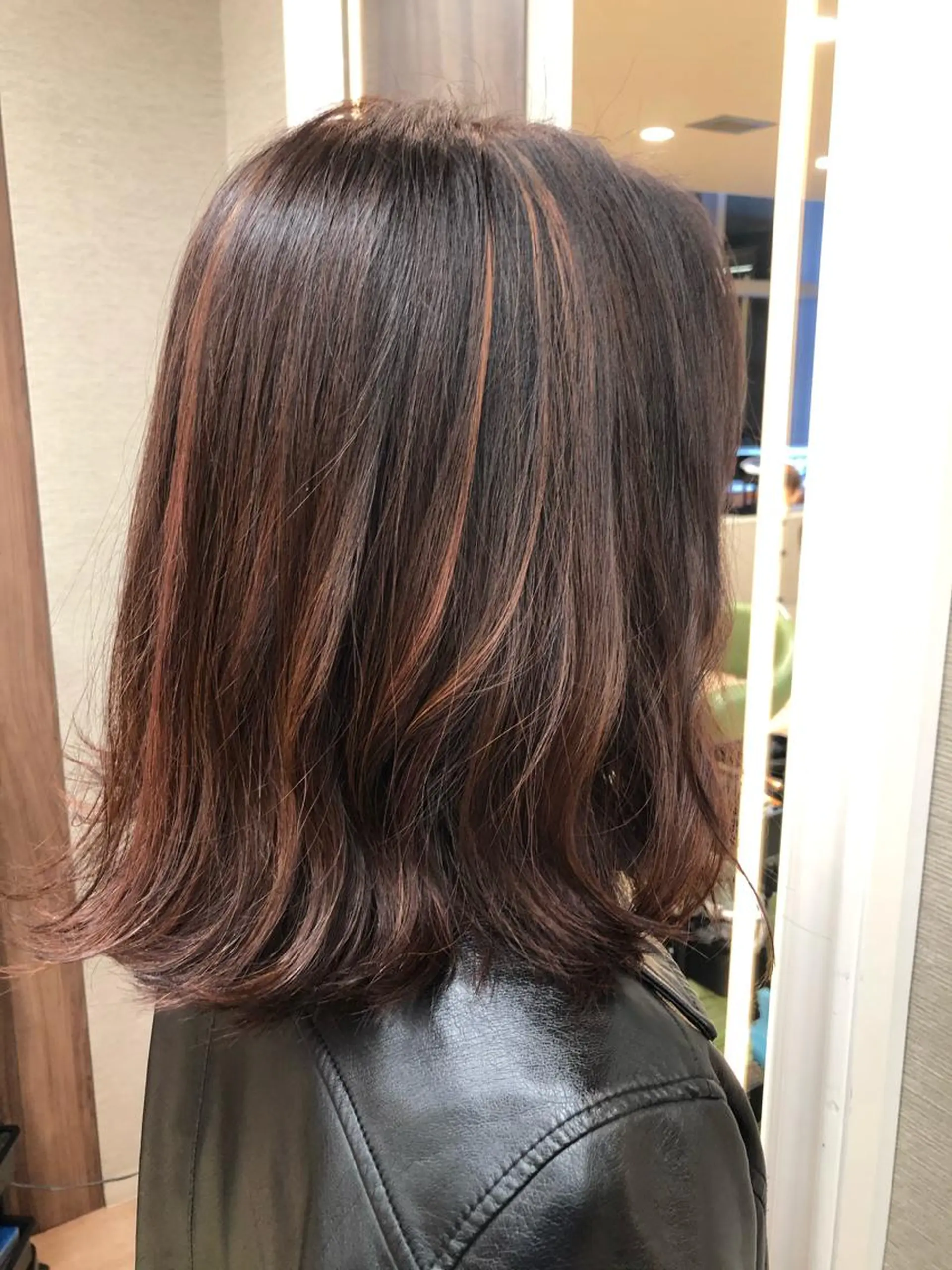 ミディアム カラー ハイライトカラー ピンクカラー ハイライト dogstar小林諒 パーマ/レイヤーのヘアスタイル