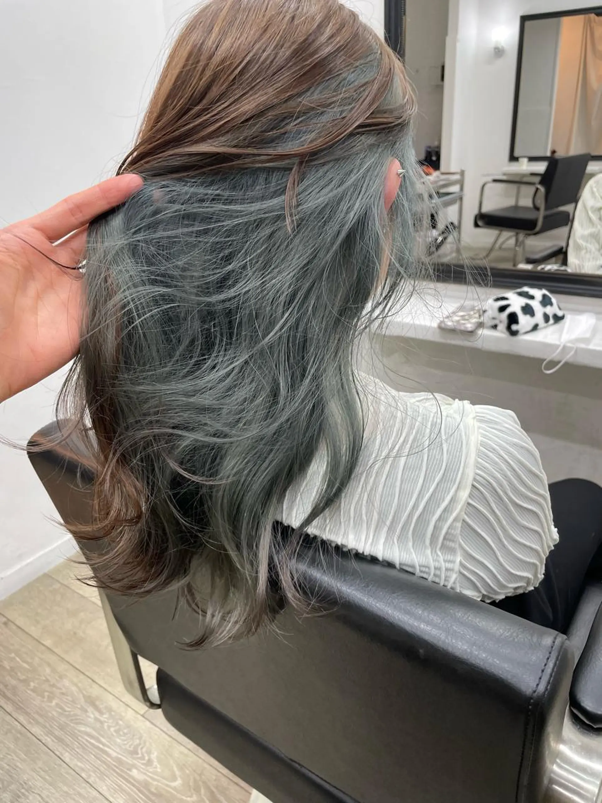 ロング カラー グレージュ インナーカラー オリーブカラー オリーブグレージュ オリーブグレー ヘアカラー トリートメント 🔷ダブルカラーハイ トーン🔷櫻井走のヘアスタイル