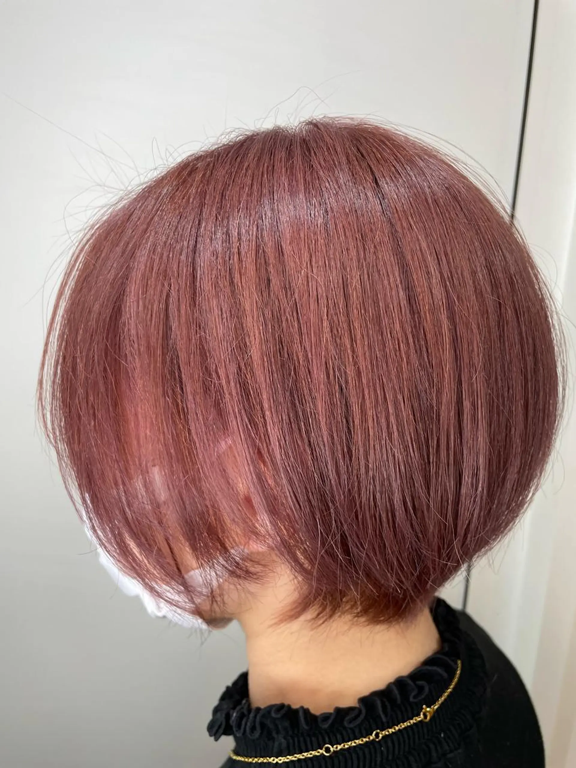 ショート カラー ブリーチ ブラウンカラー ピンクカラー ピンクブラウン 中司 優樹のヘアスタイル
