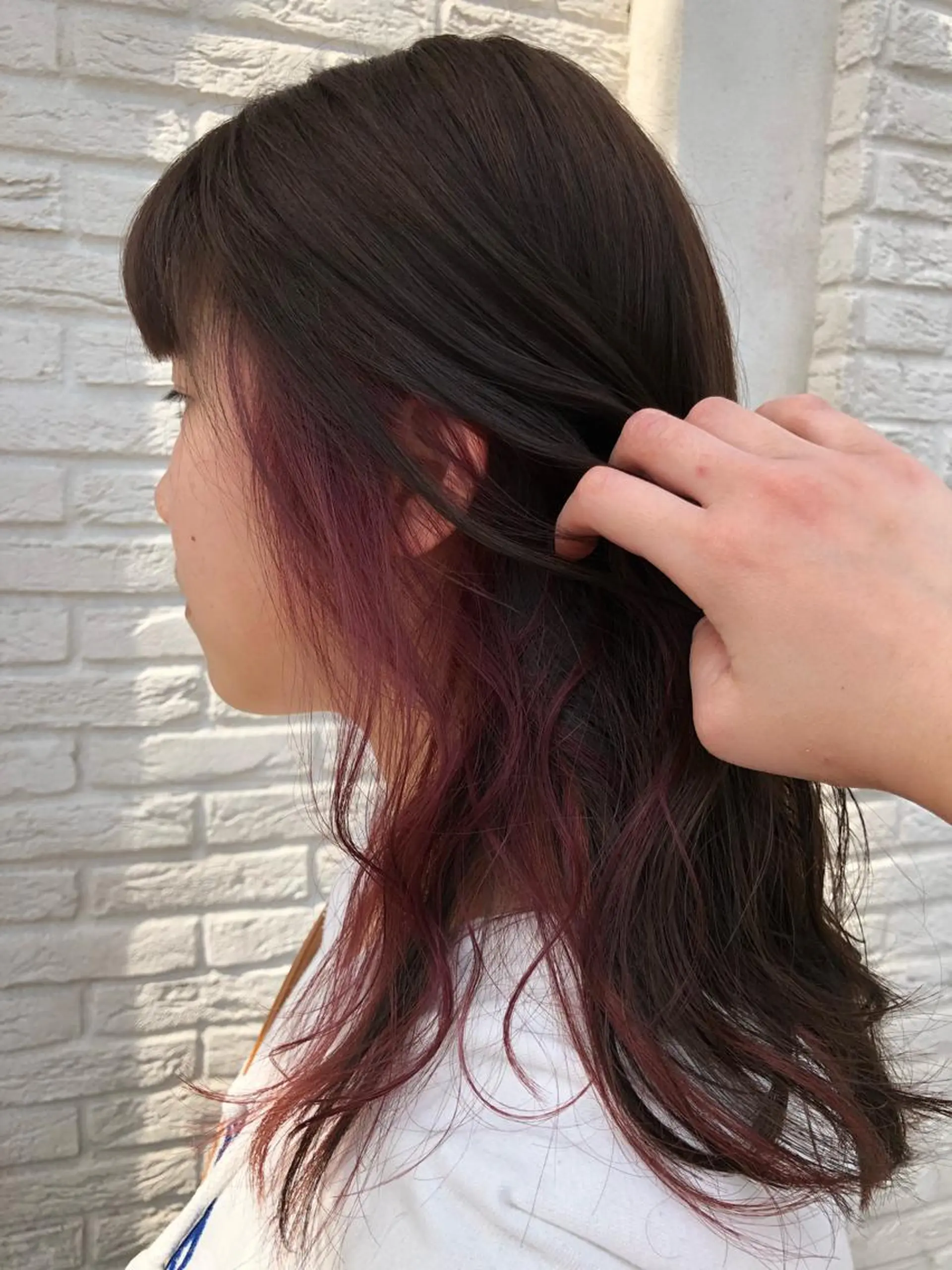 ロング カラー インナーカラー ピンクカラー カット ヘアカラー 吉村 絢乃のヘアスタイル