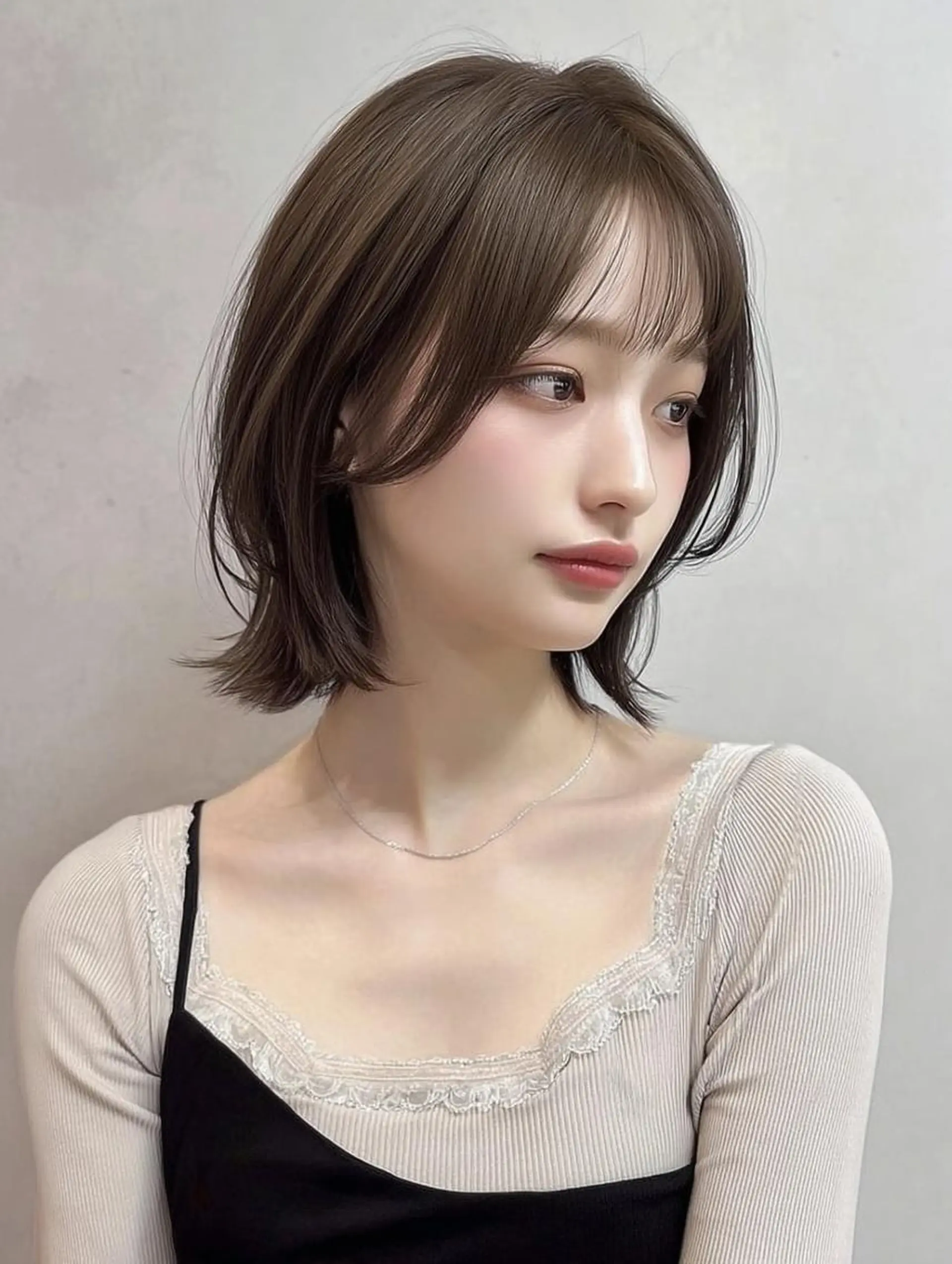 ミディアム 髪質改善 韓国風ヘア 縮毛矯正 篠宮 葉己のヘアスタイル