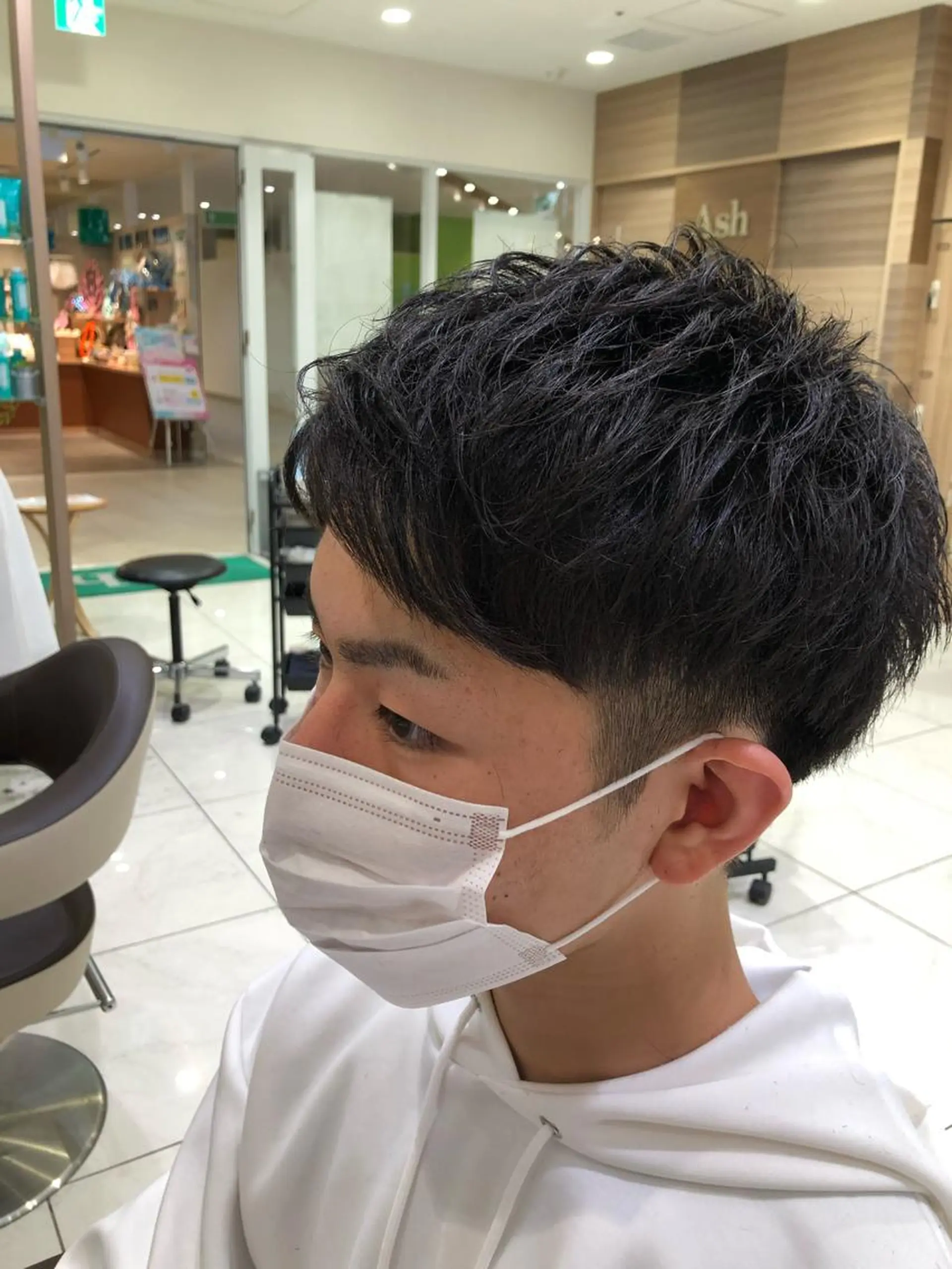 ショート カット 前田 真孝のヘアスタイル