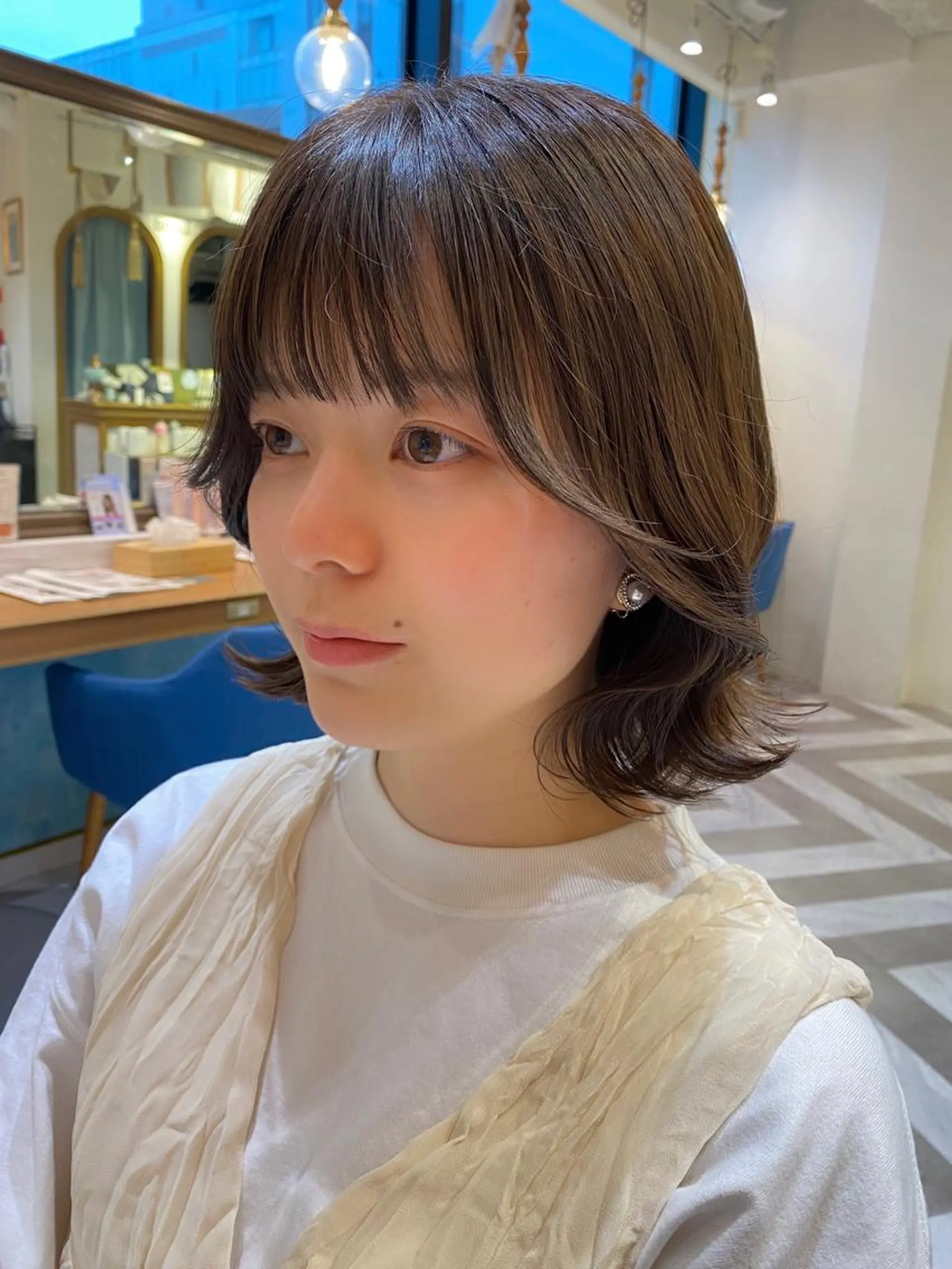 ミディアム カラー くびれヘア カット ヘアカラー トリートメント レイヤーと顔まわり 大好き❣️関口拓馬のヘアスタイル