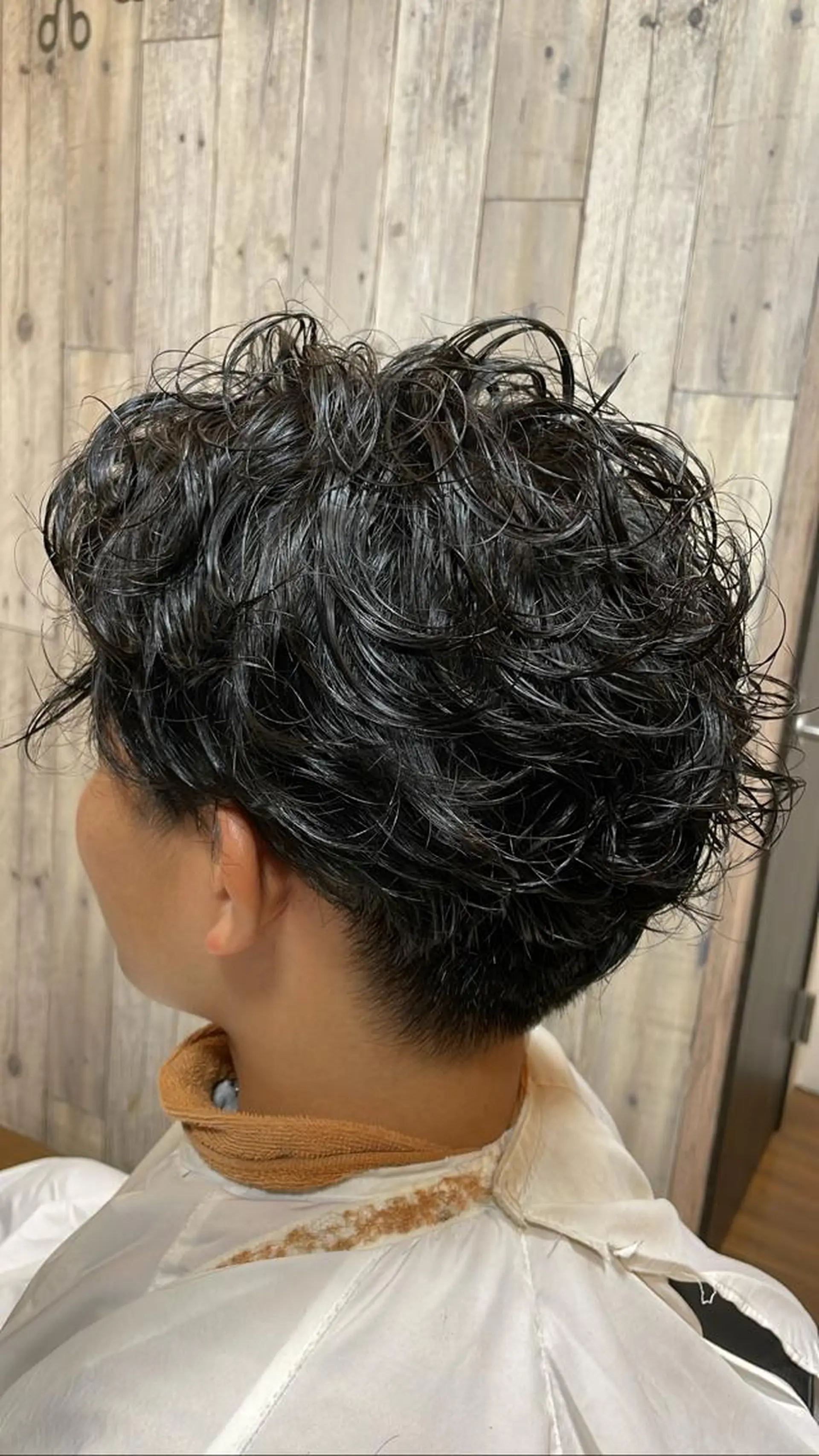 パーマ 中山 海舟のヘアスタイル