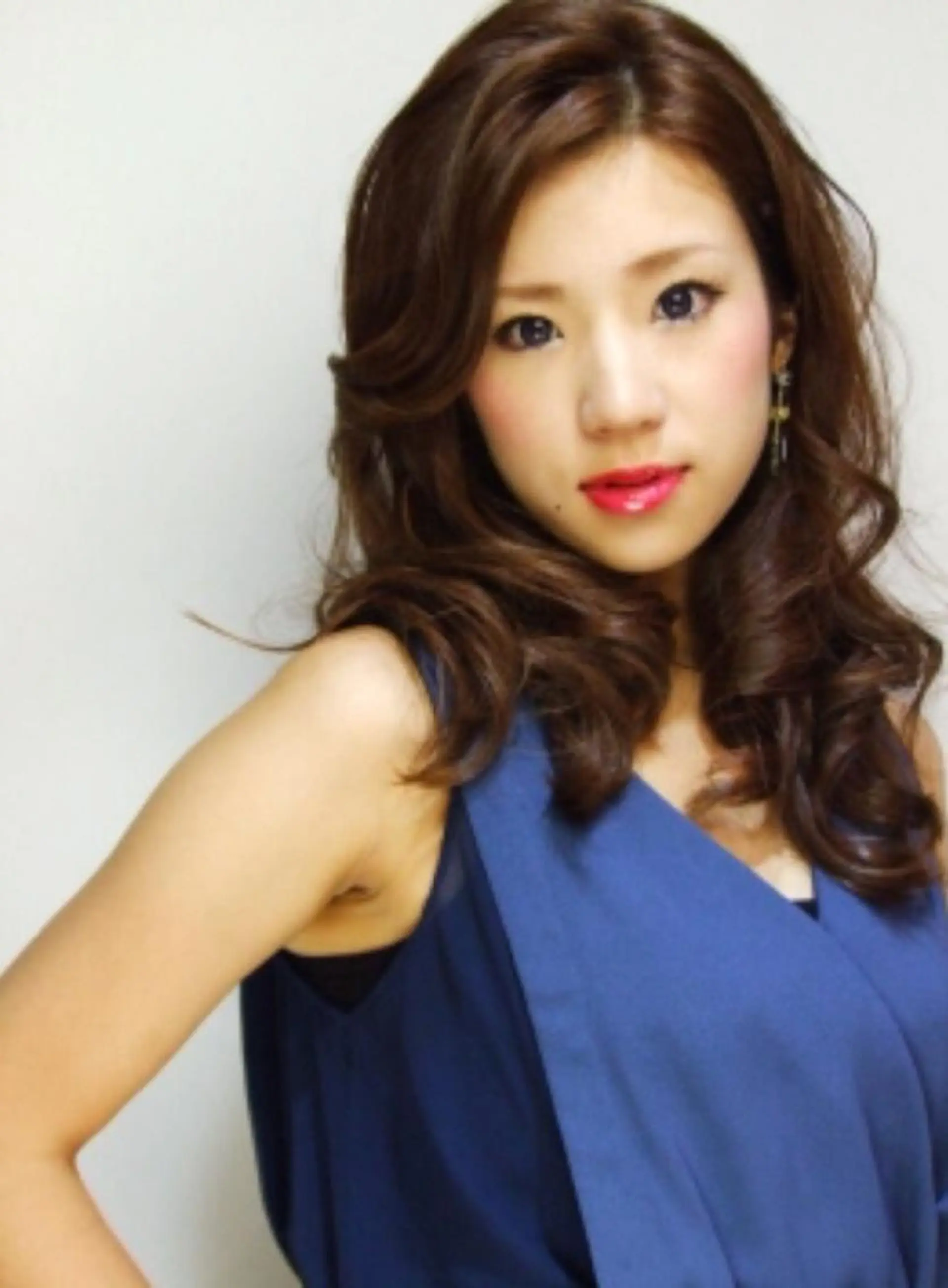 セミロング カラー アッシュ 烏山 達也のヘアスタイル