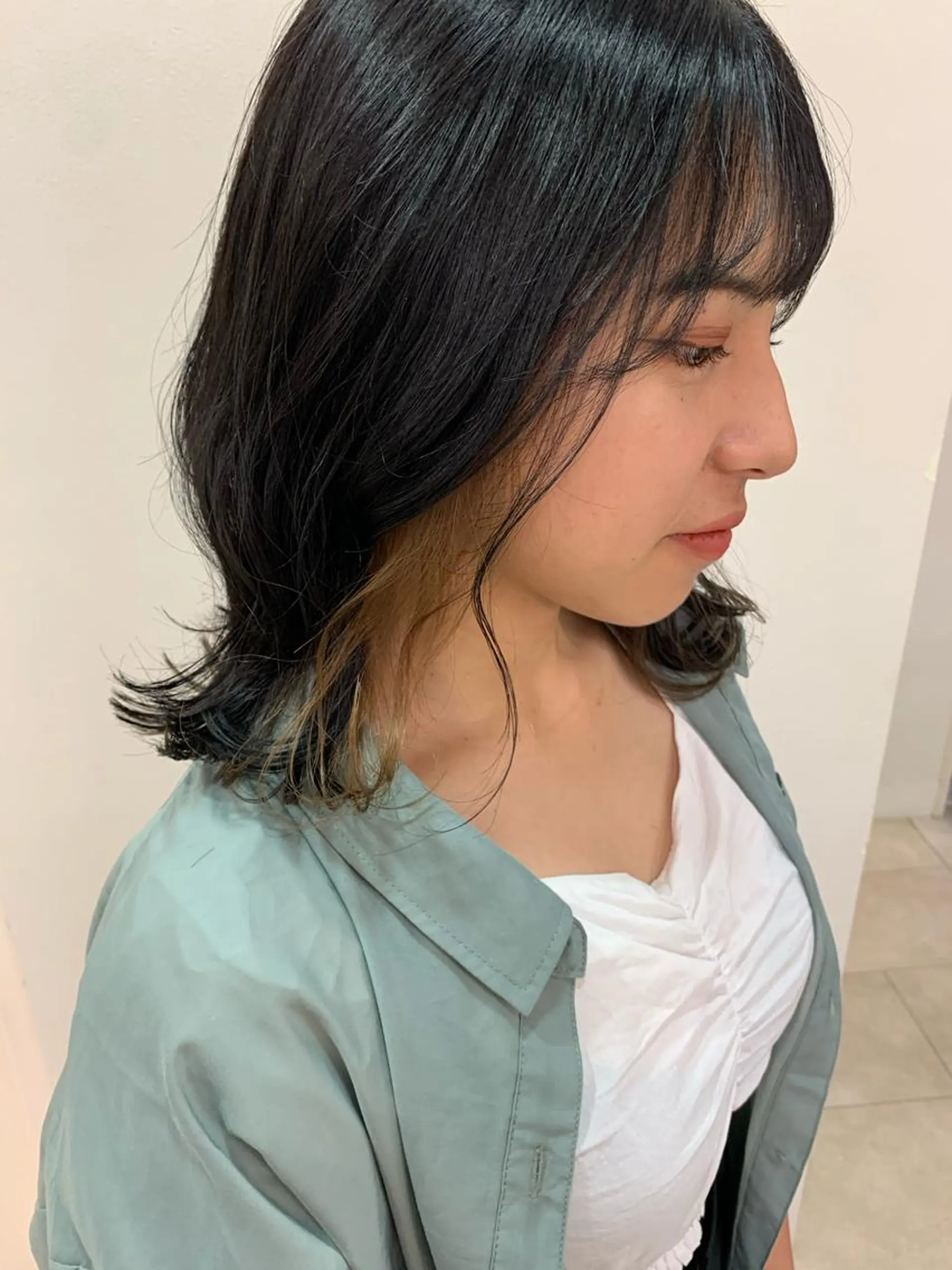 ショート カラー ベージュカラー 顔まわりカット✄ ベージュカラー🧸のヘアスタイル