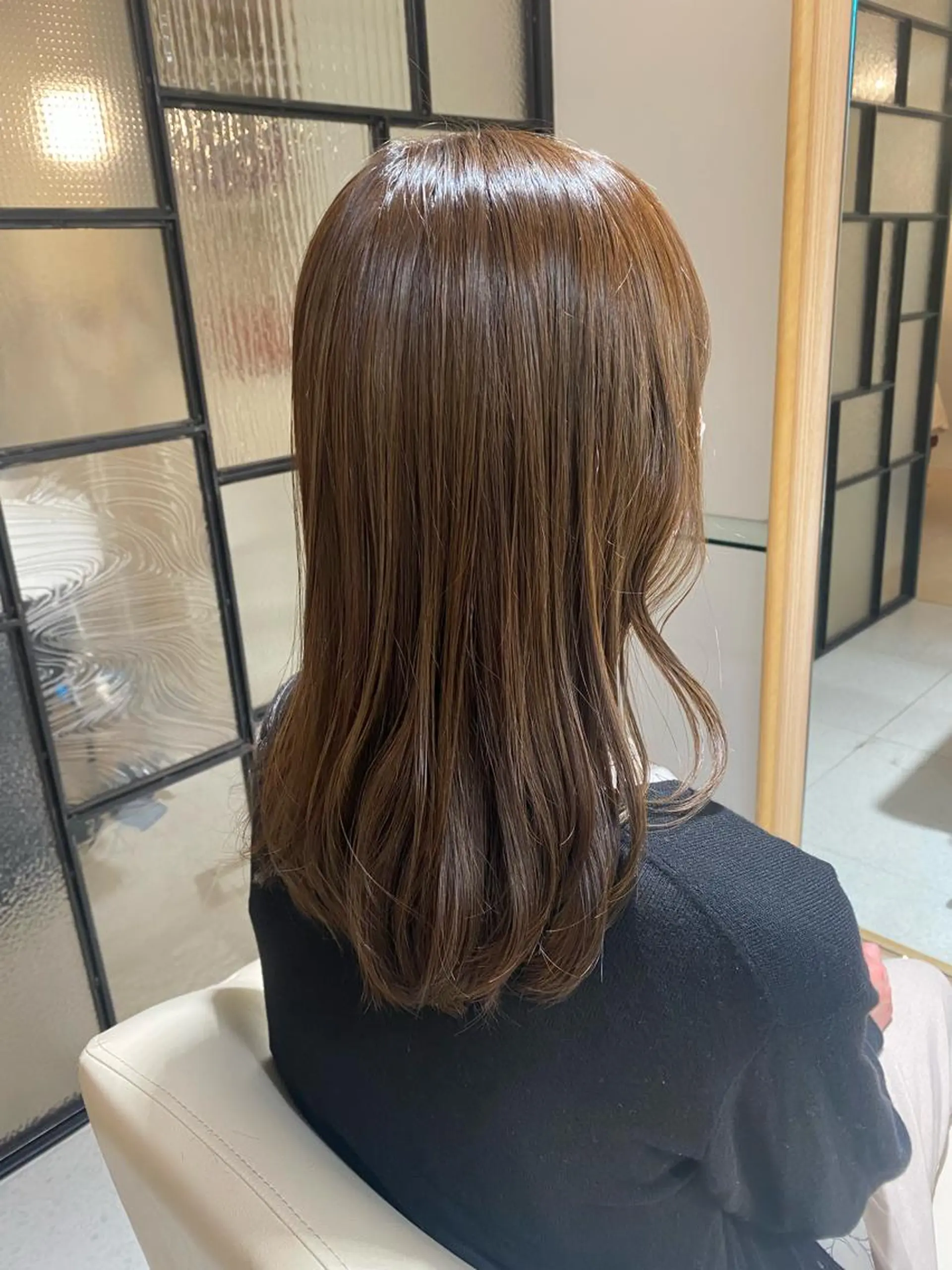 セミロング カラー 安永 涼のヘアスタイル