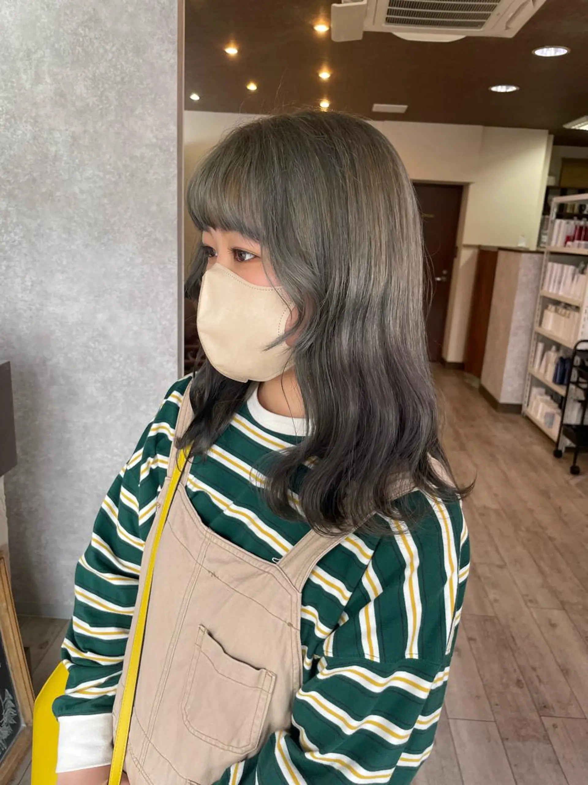 ミディアム カラー グレージュ オリーブグレージュ オリーブグレー ヘアカラー トリートメント レイヤー/高橋 みく /池下/千種のヘアスタイル