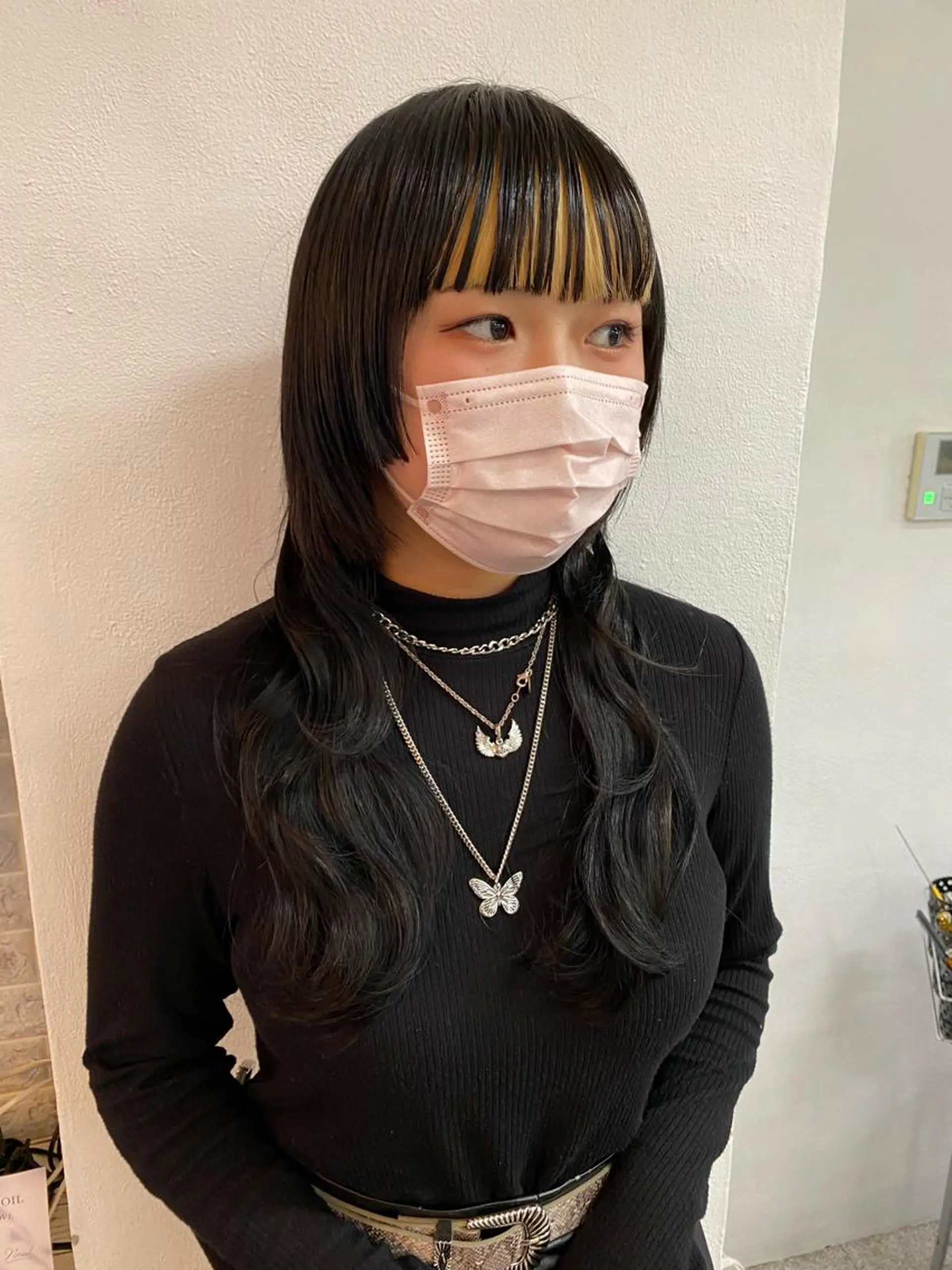 セミロング カラー カット エクステ レイヤーウルフ エクステ磯部のヘアスタイル