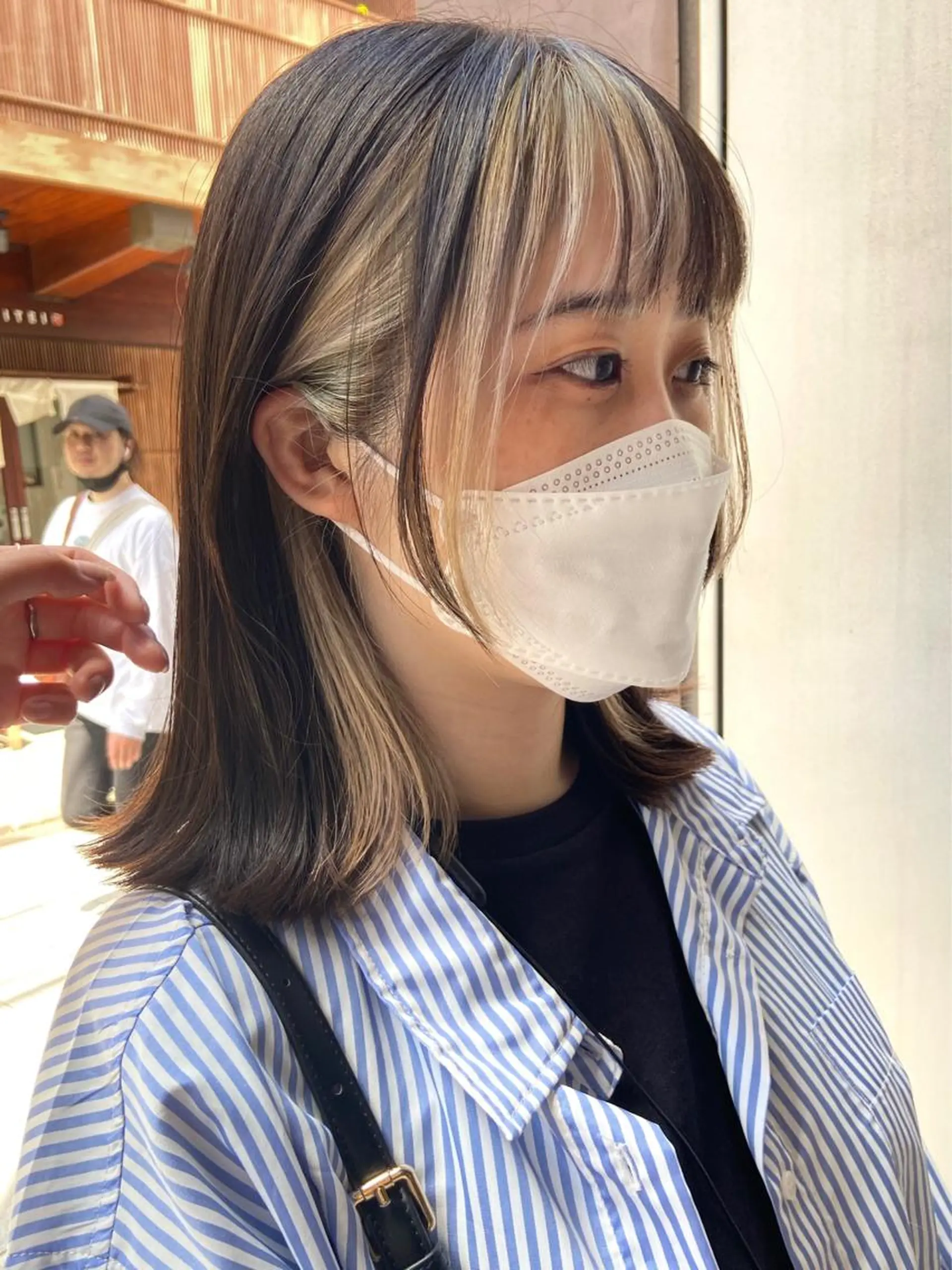 ミディアム shiori ﾍﾞｰｼﾞｭｶﾗｰのヘアスタイル