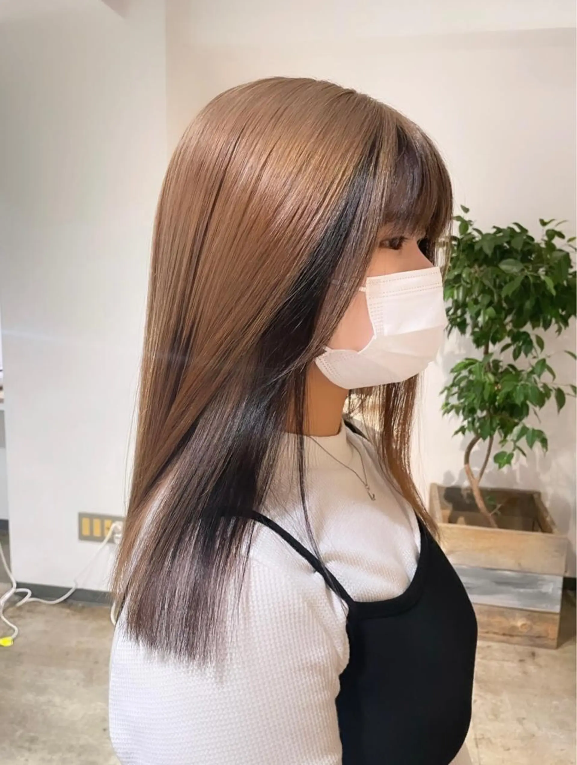 セミロング カラー ベージュカラー ブリーチ ケアブリーチ デザインカラー ダブルカラー ヘアカラー トリートメント 暖色カラー🍒 ケアブリーチ/akiのヘアスタイル