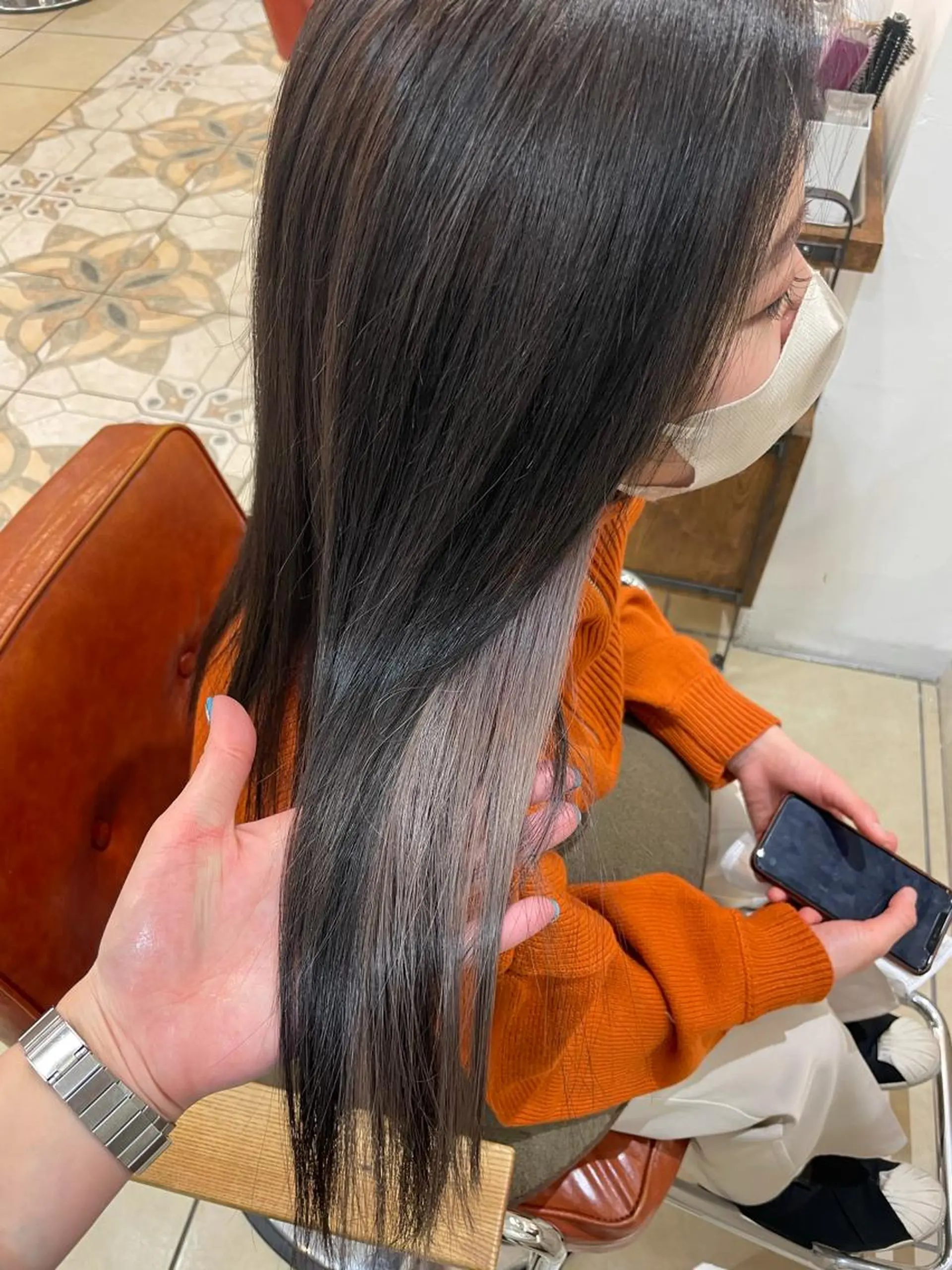 ロング カラー ブリーチ イヤリングカラー ヘアカラー トリートメント \脱・うねり& 広がり/gite菊のヘアスタイル