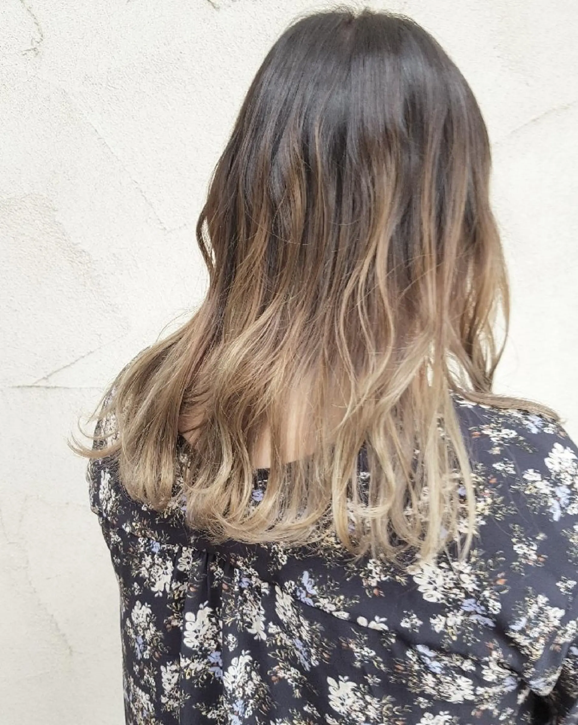 セミロング カラー しらはま ようこのヘアスタイル