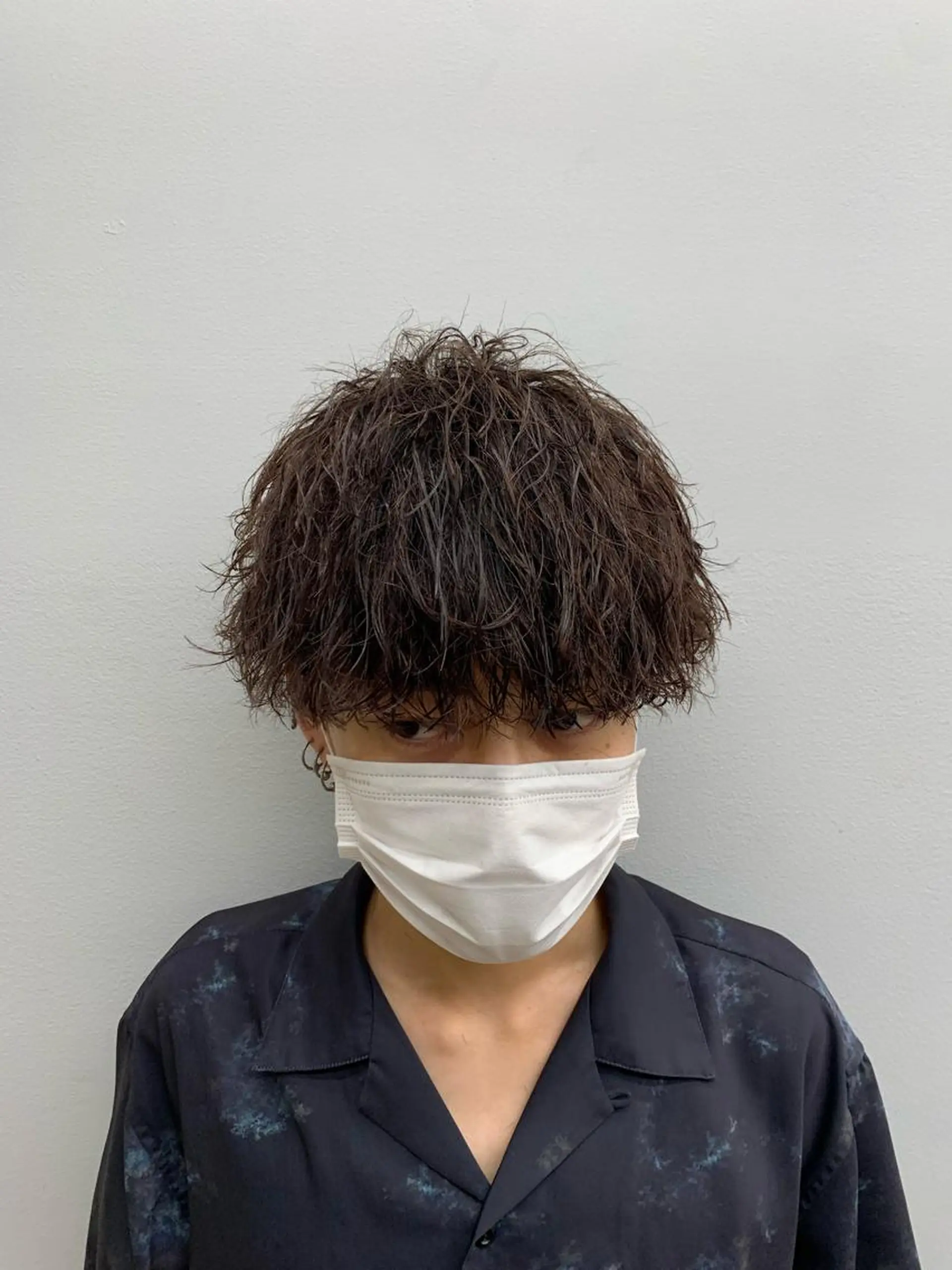 メンズ カルマパーマ メンズパーマ メンズウルフカット ウルフカット メンズ特化美容師/ 新井　洸太のヘアスタイル