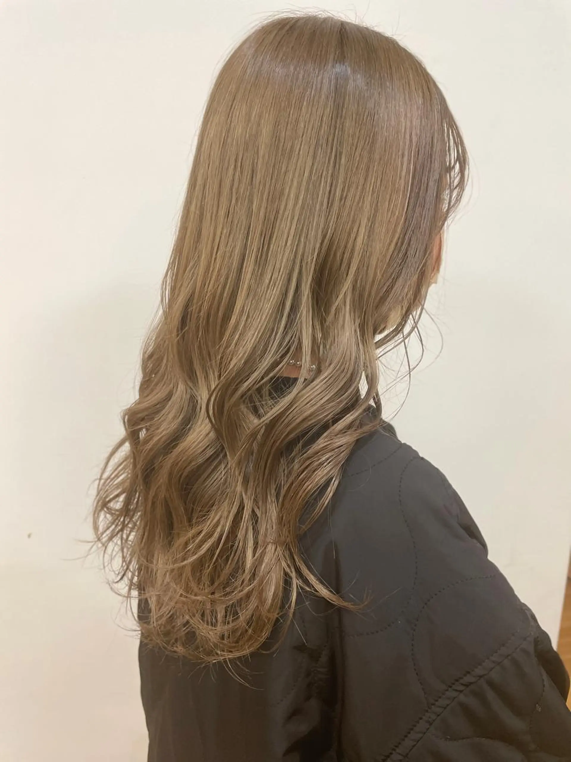 ロング 河口 友里のヘアスタイル