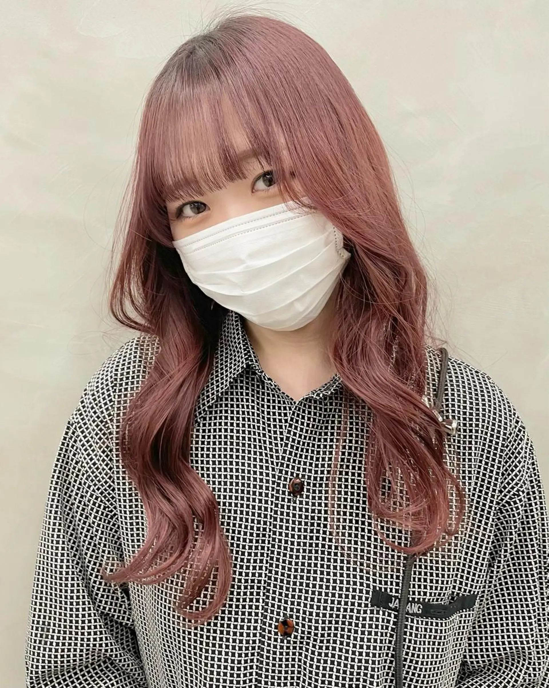 ミディアム カラー パーマ ヘアアレンジ メンズ ミディアムパーマ メンズバレイヤージュ メンズブリーチ センターパート フェードカット ハイトーン/レイヤー 🌸さくらのヘアスタイル