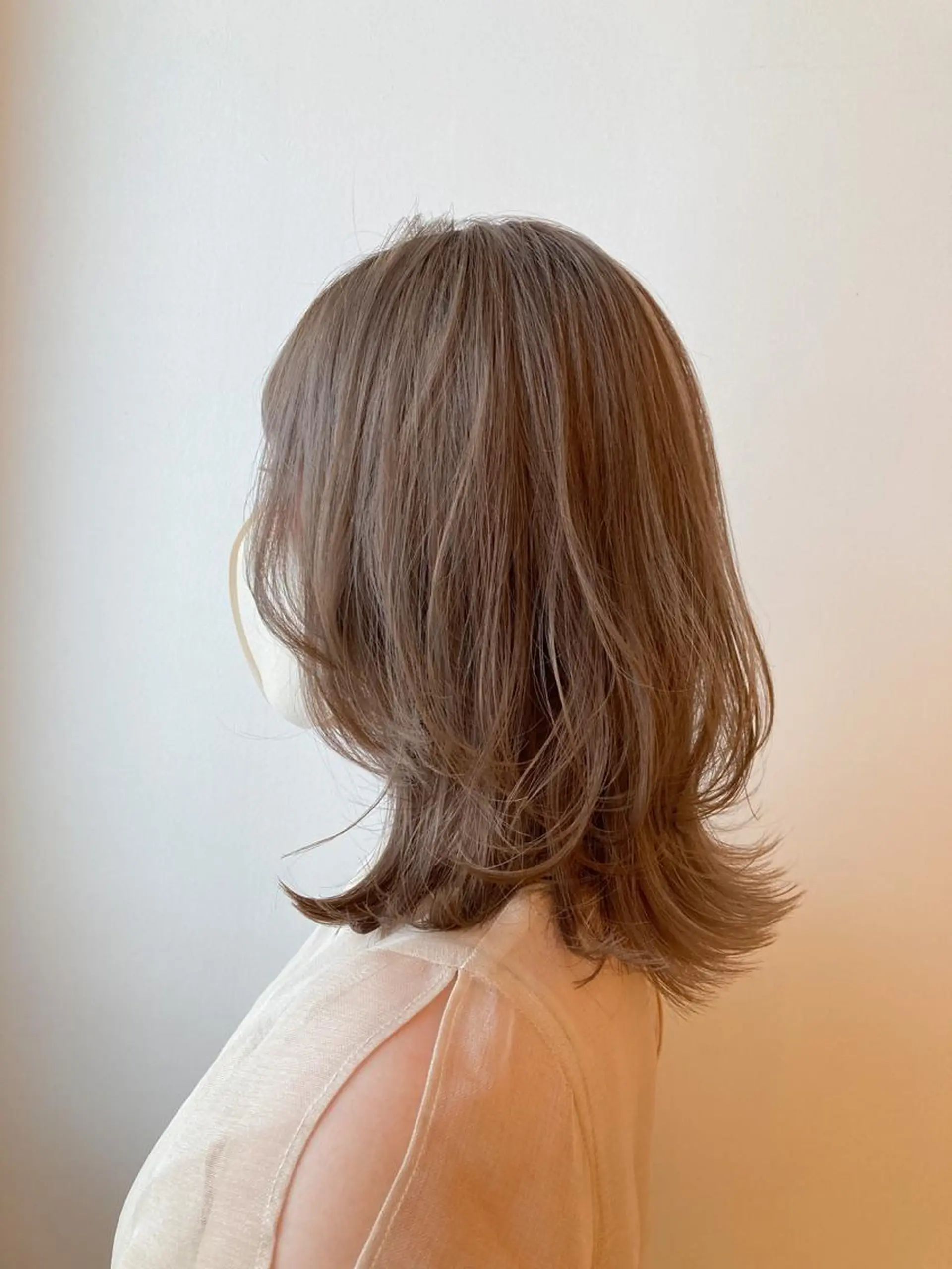 ミディアム カラー ベージュカラー カット ヘアカラー 尾籠 美幸 （オゴモリ ミユキ）のヘアスタイル