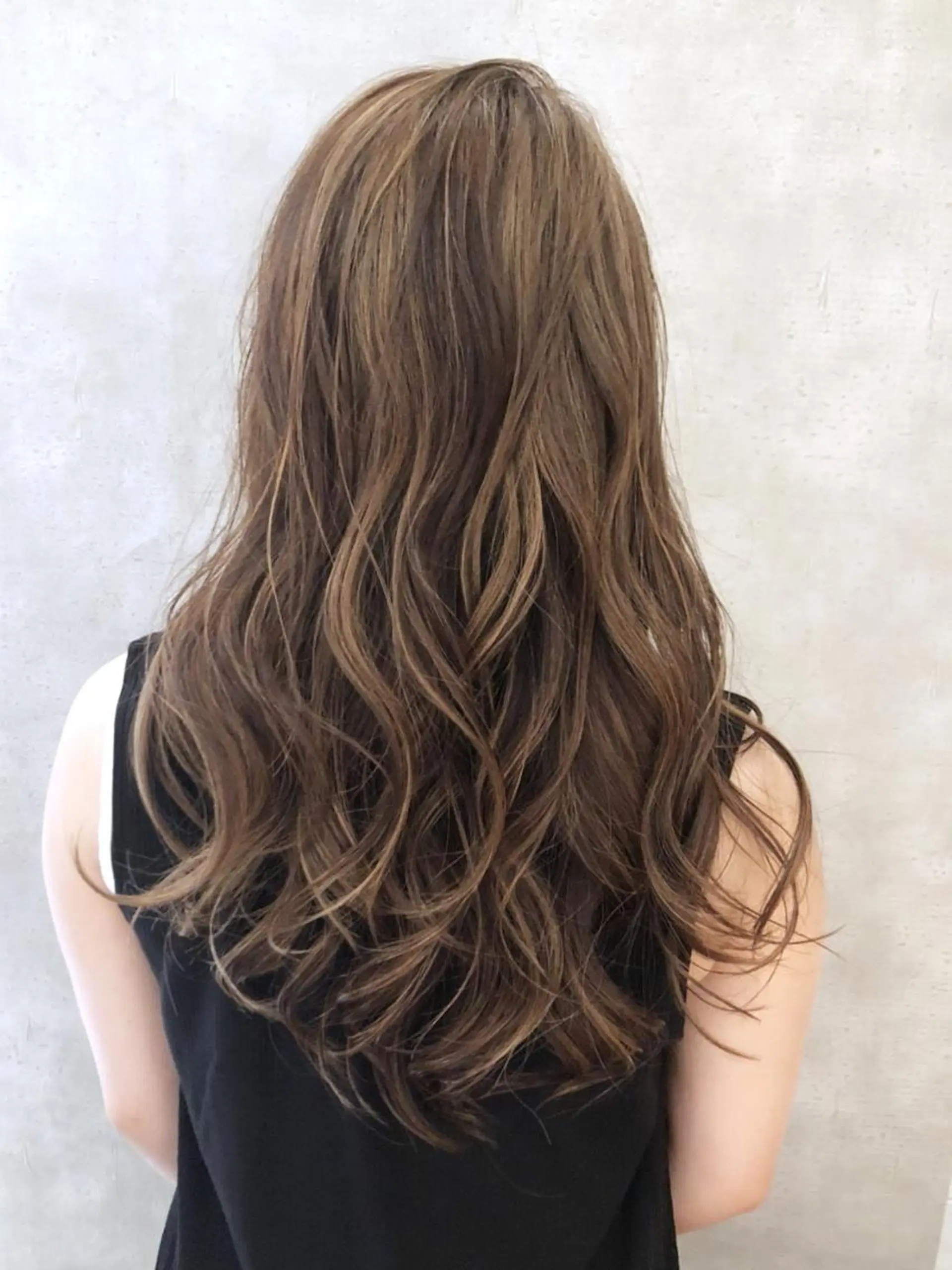 セミロング カラー アディクシーカラー ブリーチ ケアブリーチ ダブルカラー ハイライトカラー MOU namba ムウナンバのヘアスタイル