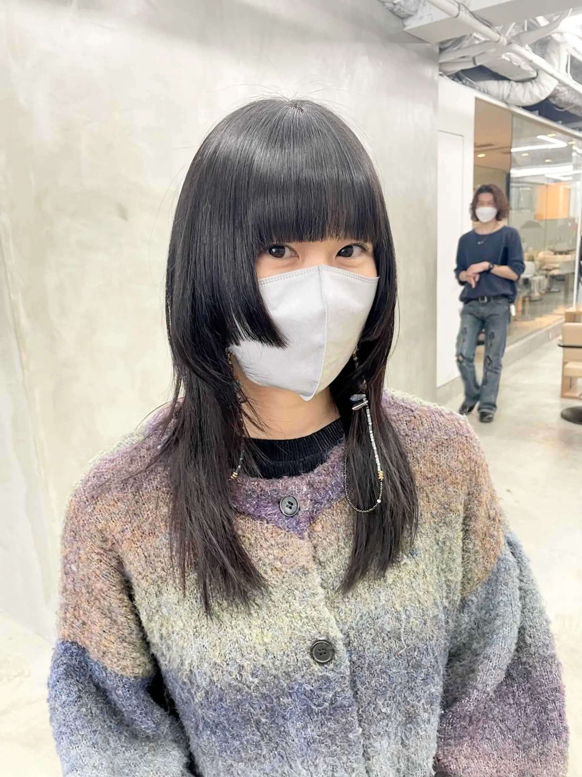 ミディアム カラー パーマ ヘアアレンジ メンズ ミディアムパーマ メンズバレイヤージュ メンズブリーチ センターパート フェードカット ハイトーン/レイヤー 🌸さくらのヘアスタイル