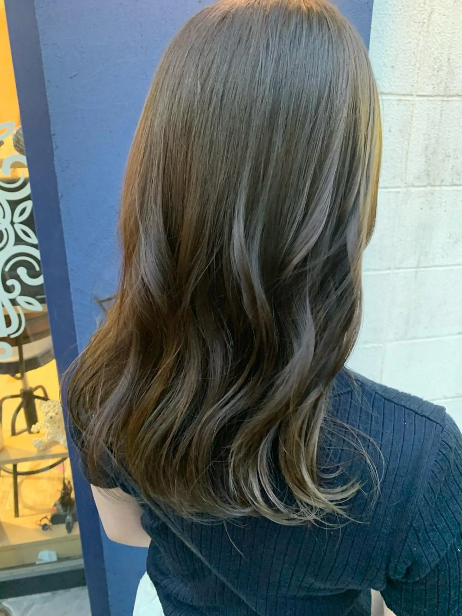 ロング 勝野 優佳のヘアスタイル