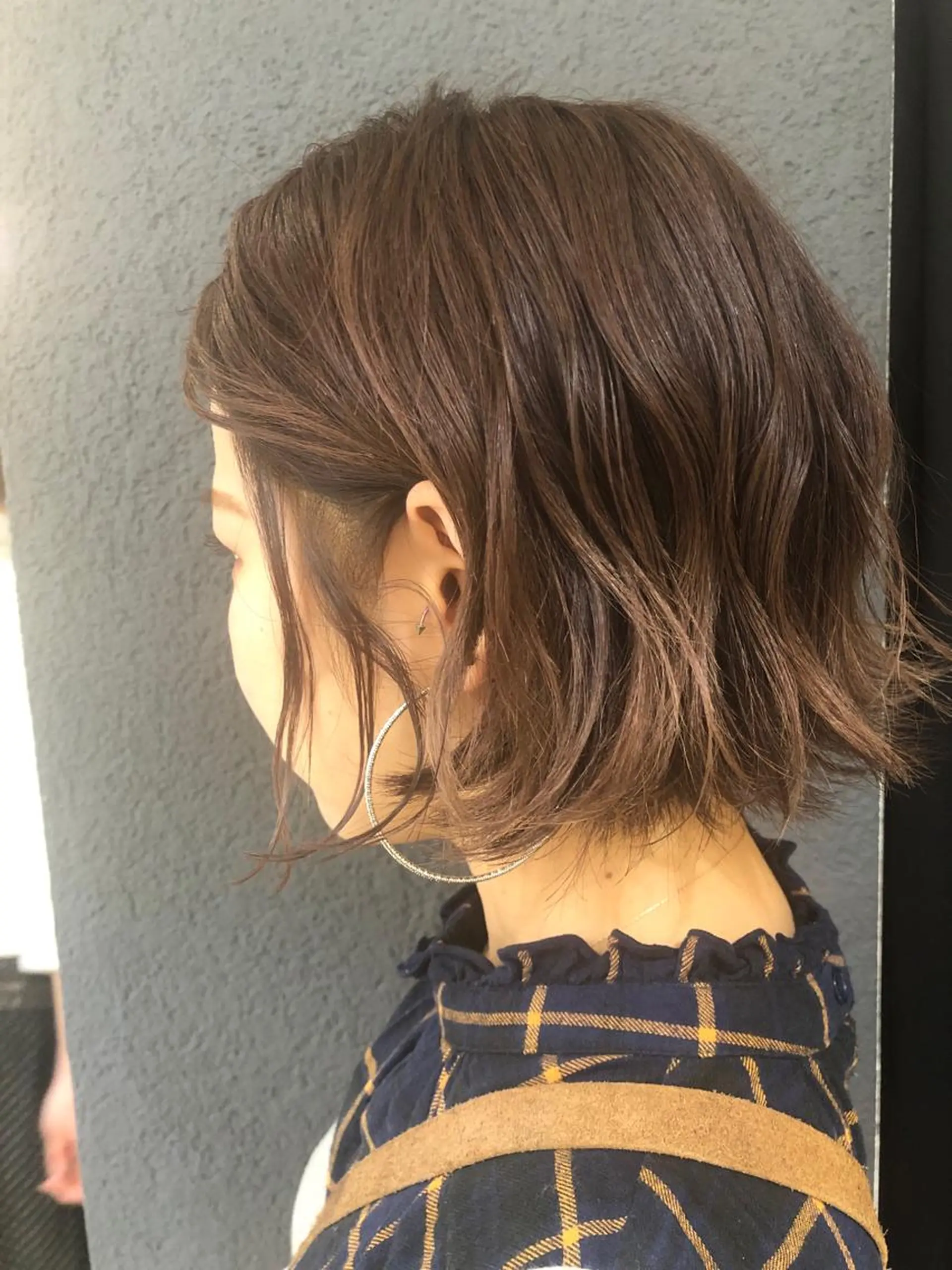 ショート カラー 顔周りの垢抜けヘア 立山あいりのヘアスタイル