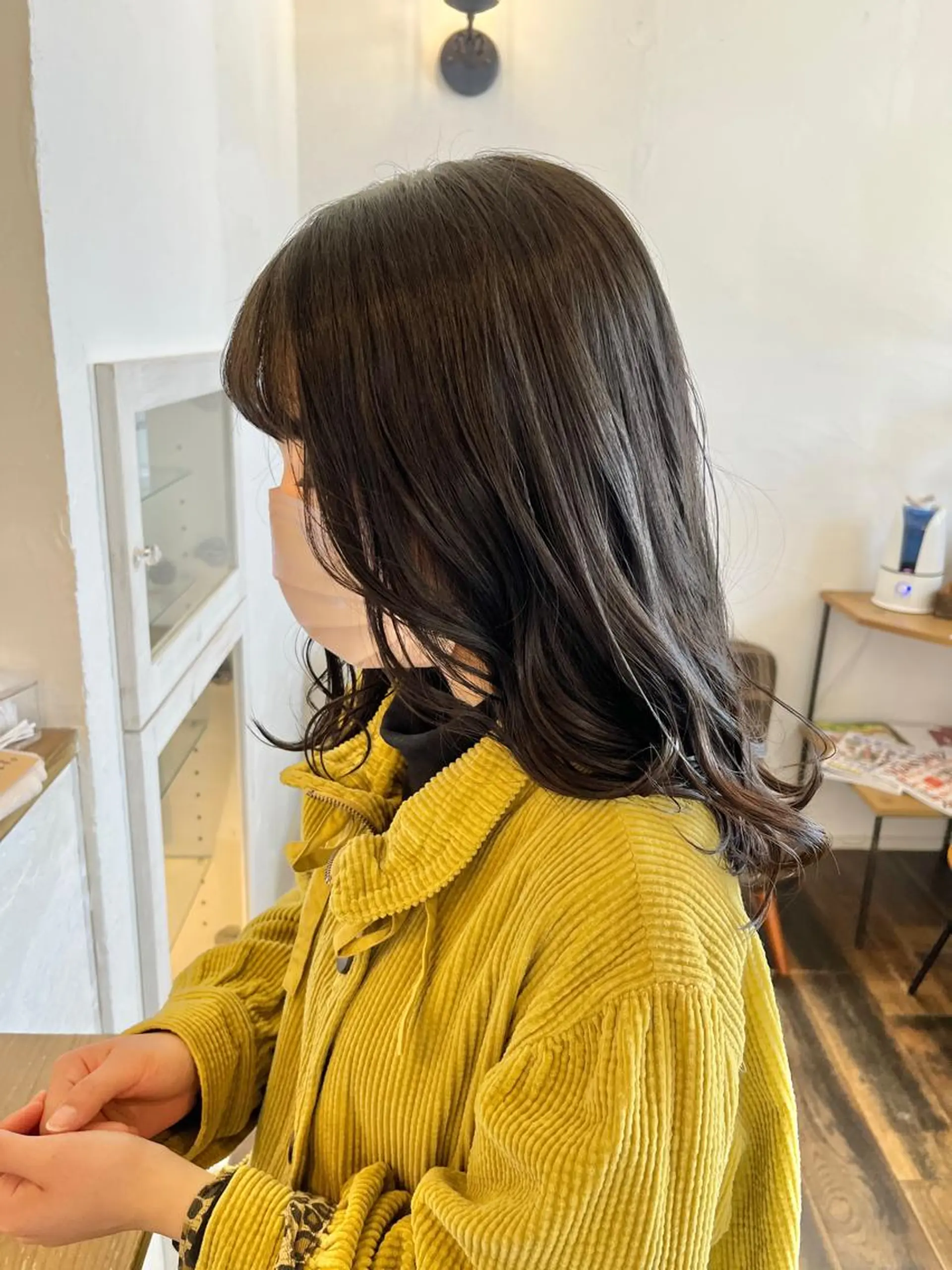 ミディアム カラー 透明感カラー オリーブグレー 伊藤ゆかり/髪質改善 /透明感カラーのヘアスタイル