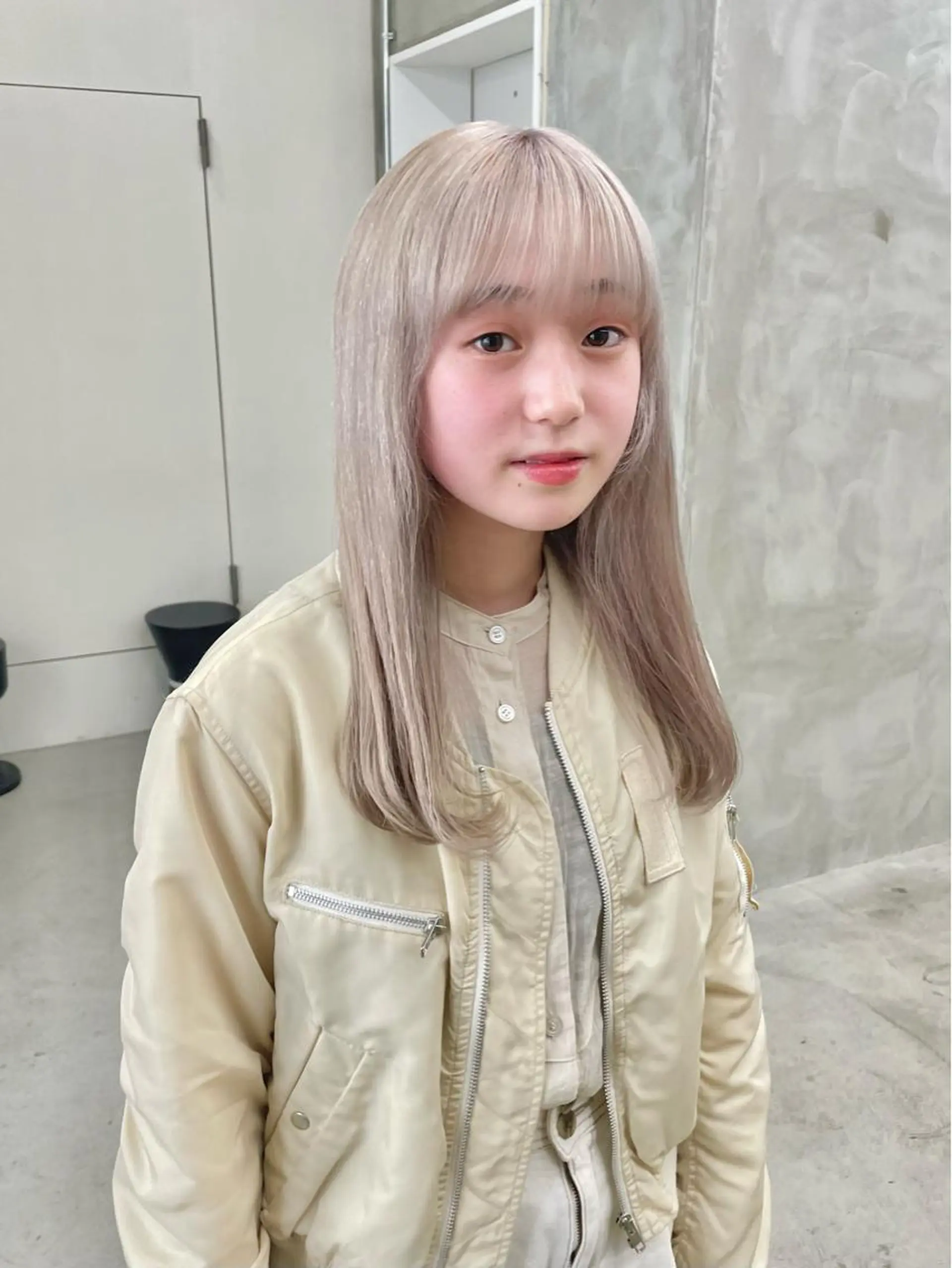 ミディアム カラー パーマ ヘアアレンジ メンズ ミディアムパーマ メンズバレイヤージュ メンズブリーチ センターパート フェードカット ヘアカラー トリートメント ハイトーン/レイヤー 🌸さくらのヘアスタイル