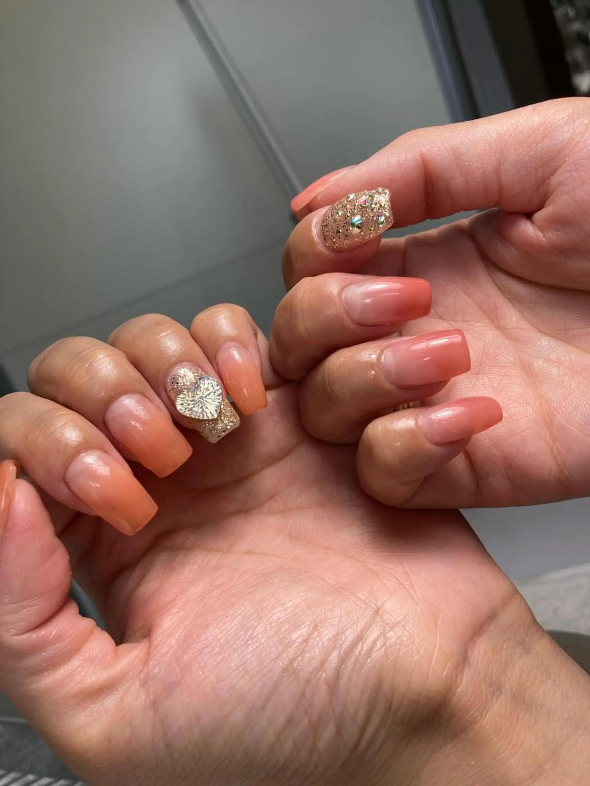 ミディアム ネイル ハンドネイル フットネイル ✴︎ Delightのネイルデザイン