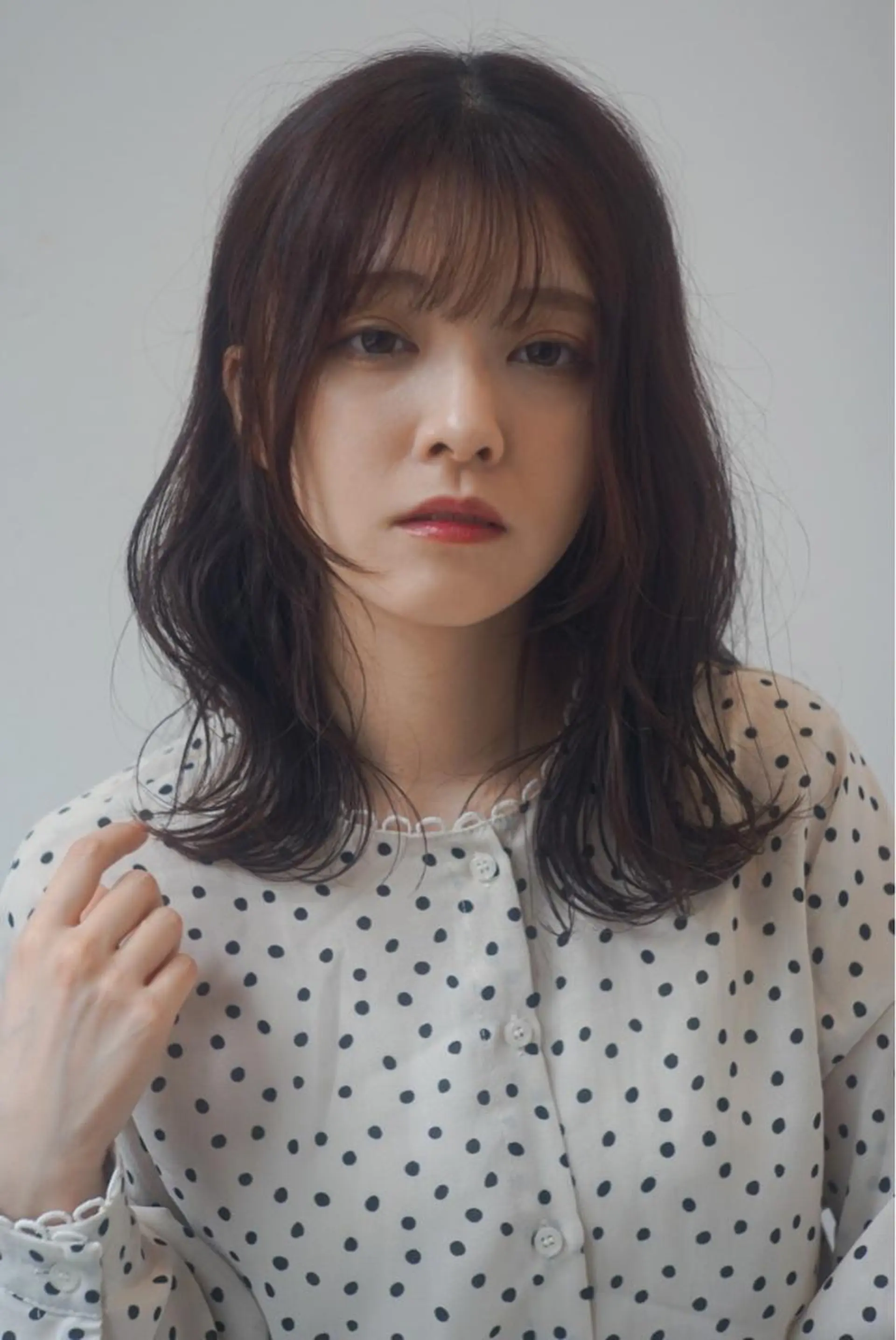 セミロング カラー 岩崎 昭憲のヘアスタイル