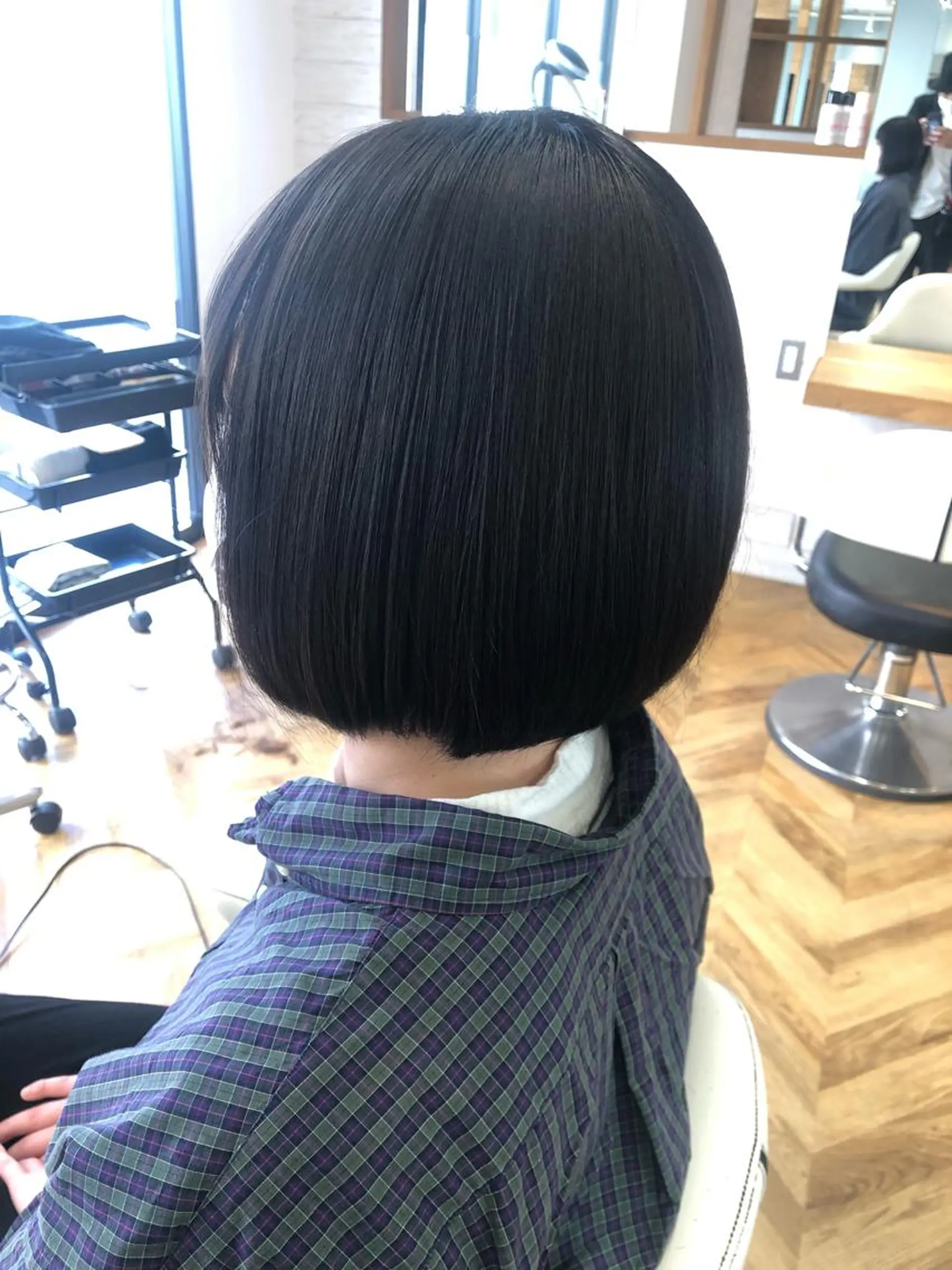 ショート カラー ブルーカラー ブルージュ カット ヘアカラー ヤマダ タケトのヘアスタイル