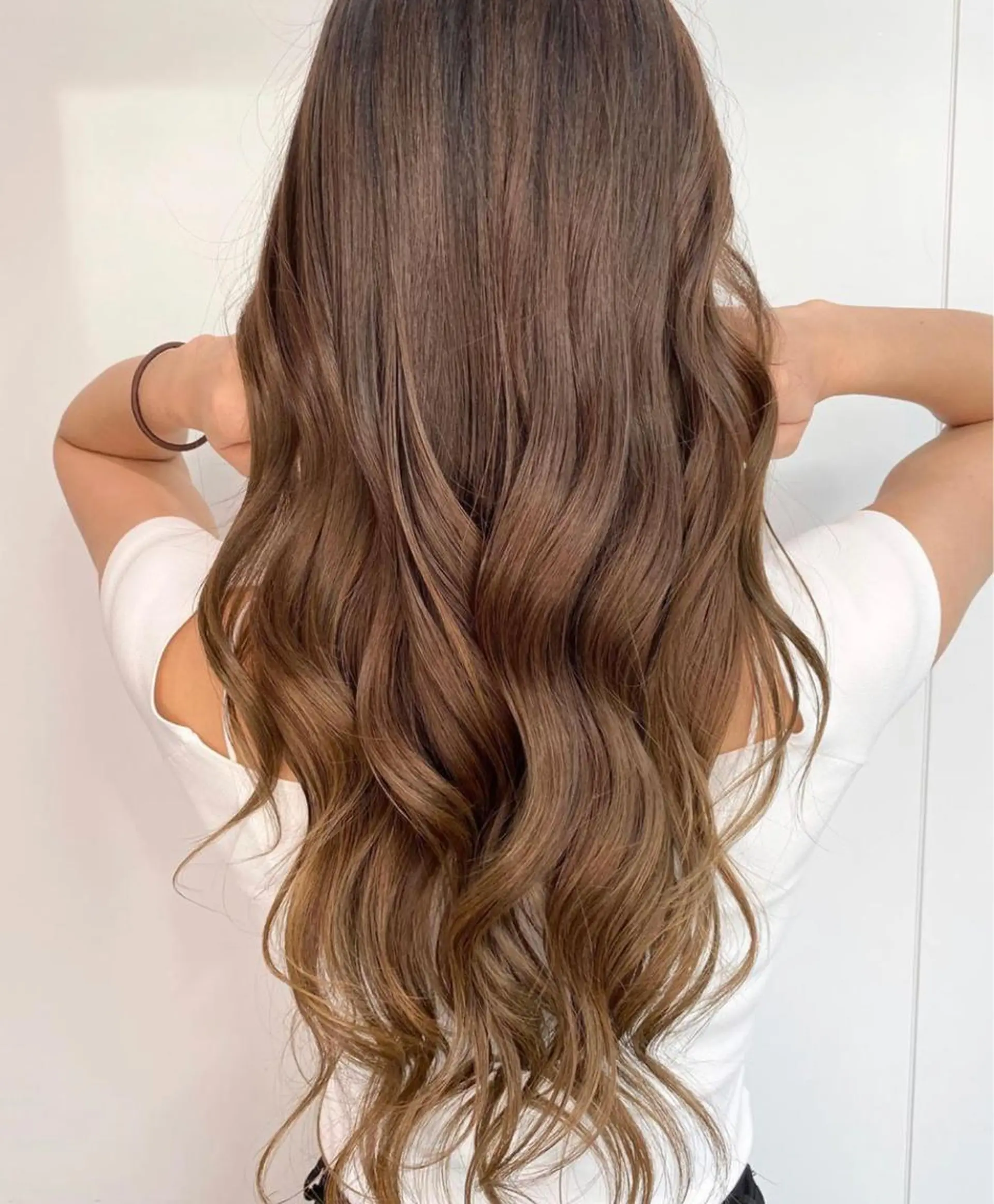 セミロング カラー デザインカラーウルフ 宙也のヘアスタイル