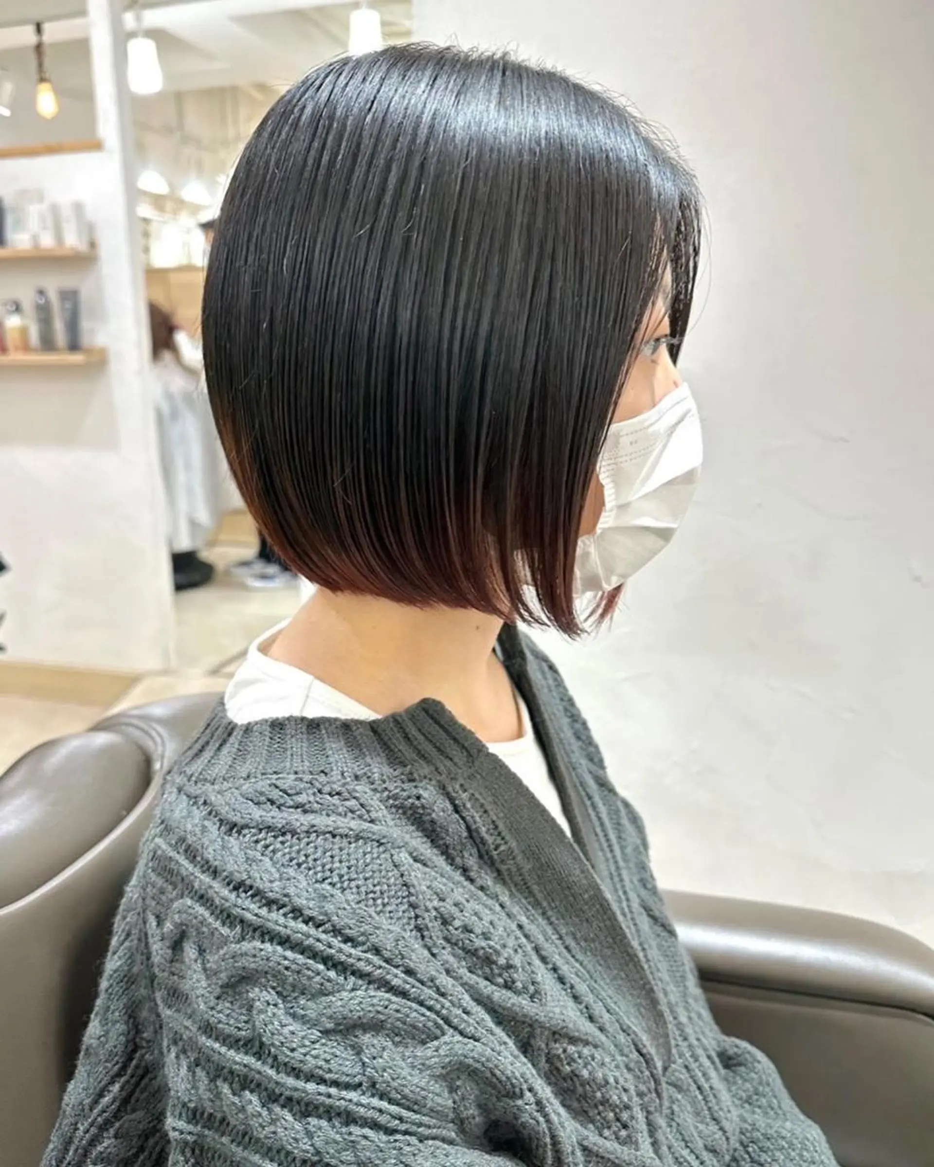 ショート カラー パーマ 切りっぱなしボブ 前下がりボブ ショートボブ 黒髪 デザインカラー 銀座No.1髪質改善 縮毛矯正/本木のヘアスタイル