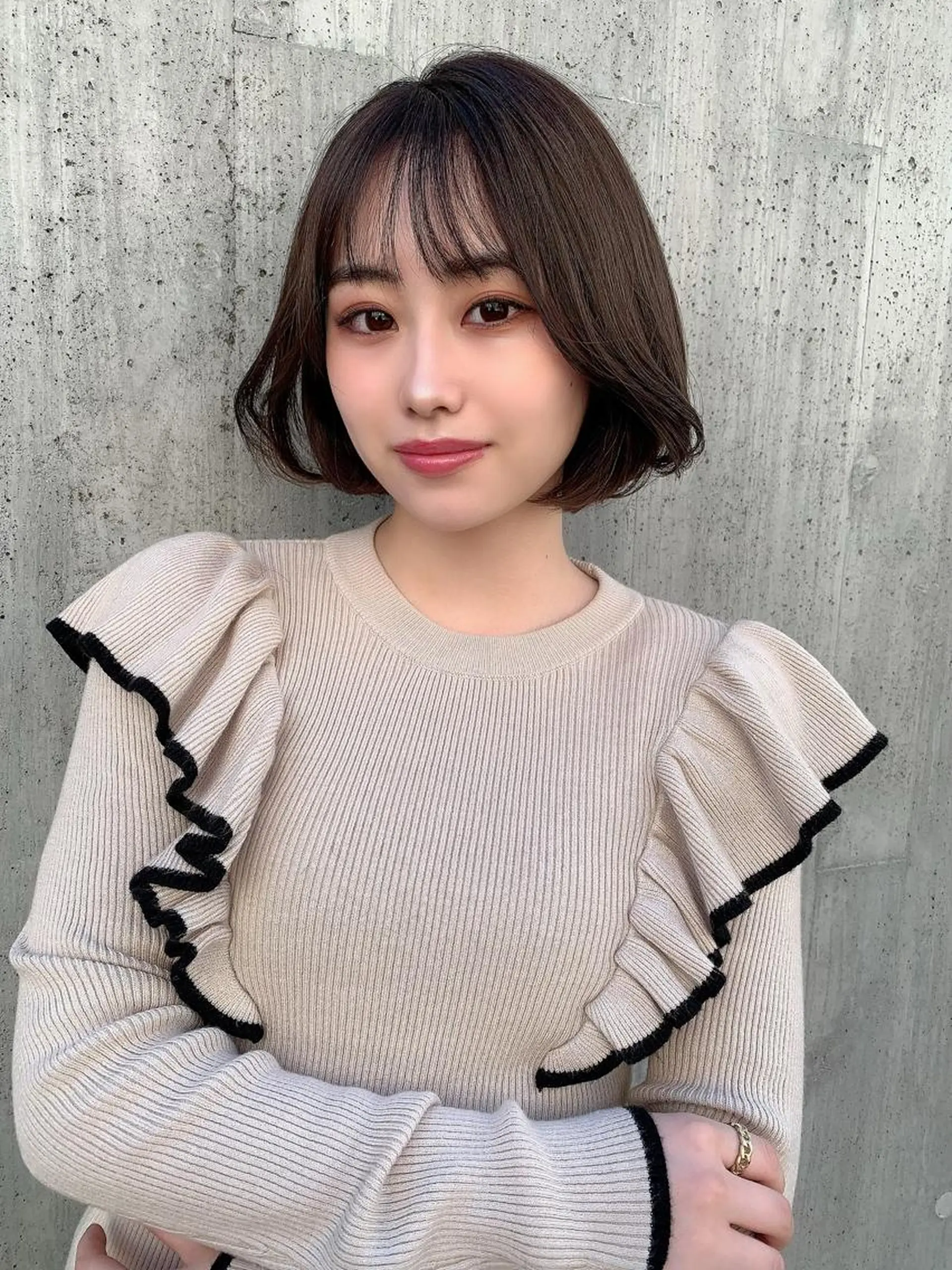 ショート カラー 透明感/オリーブ/ グレージュ/YUKAのヘアスタイル