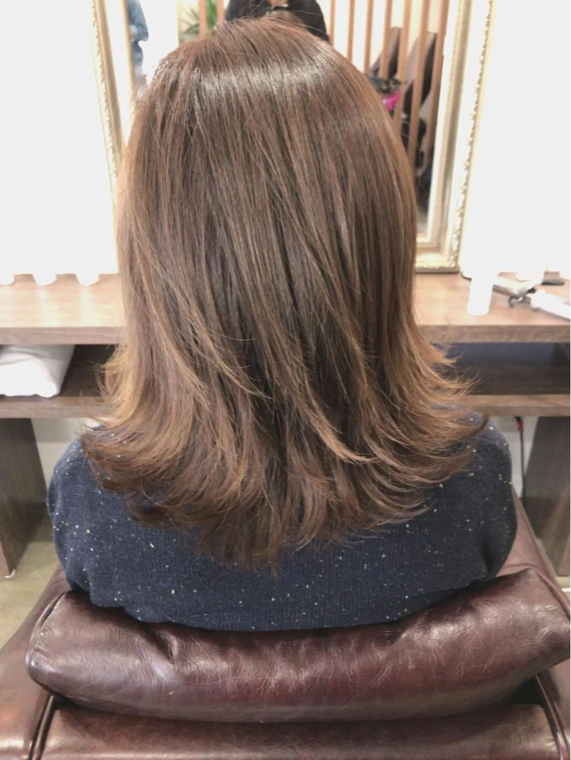 ミディアム カラー レイヤーカット匠 イソザキノリユキのヘアスタイル