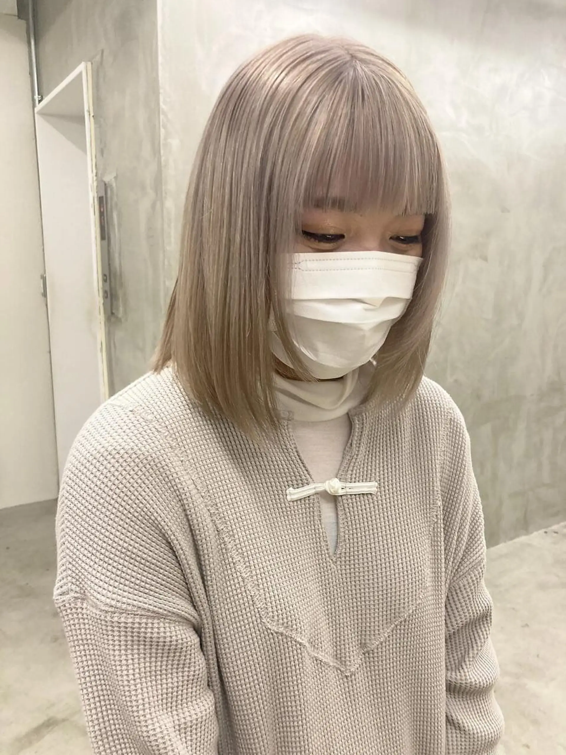 ミディアム カラー パーマ ヘアアレンジ メンズ ミディアムパーマ メンズバレイヤージュ メンズブリーチ センターパート フェードカット ヘアカラー トリートメント ハイトーン/レイヤー 🌸さくらのヘアスタイル