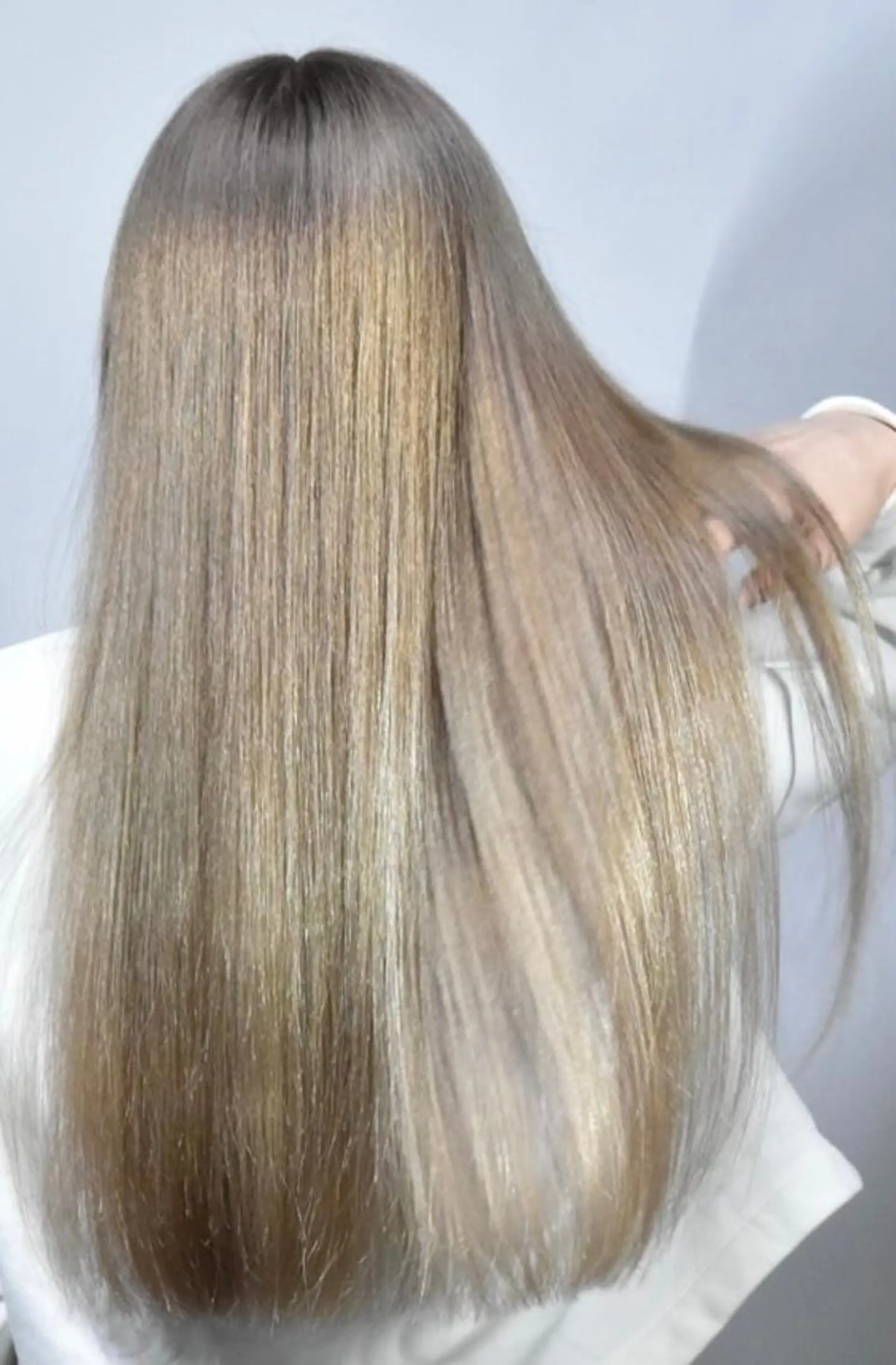 カラー KOKOMO所属・momo /鍛冶屋町のヘアスタイル