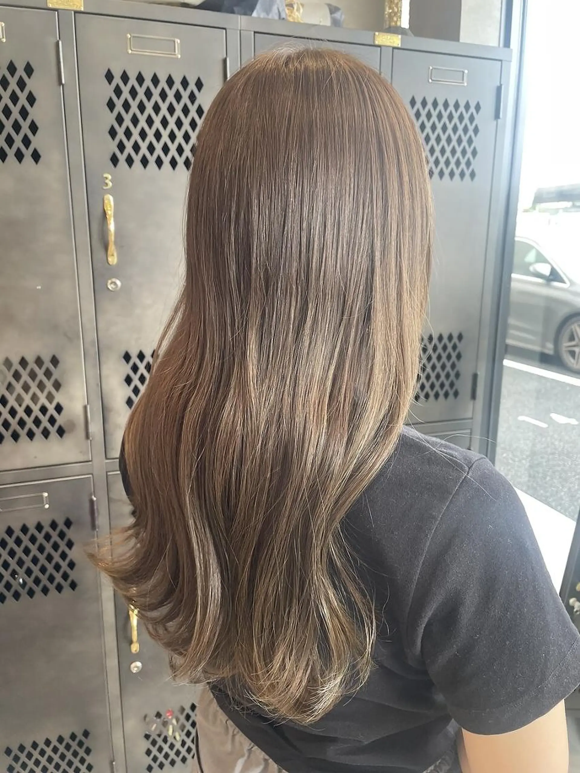 カラー セミロング ヘアカラー トリートメント ✨艶カラー・ストレー ト✨Lissのヘアスタイル
