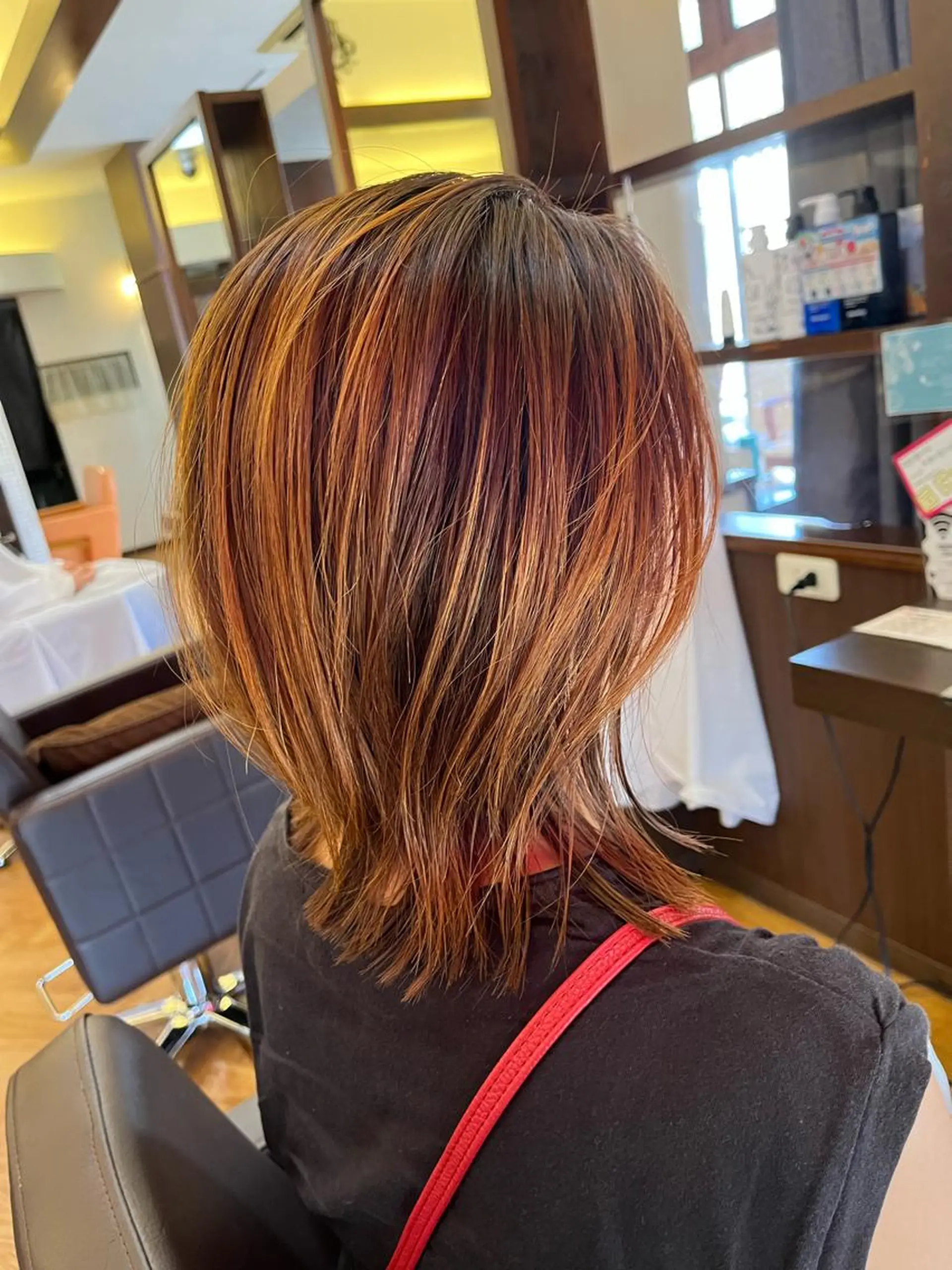 ミディアム オレンジブラウン カット ヘアカラー トリートメント U HARUNAのヘアスタイル